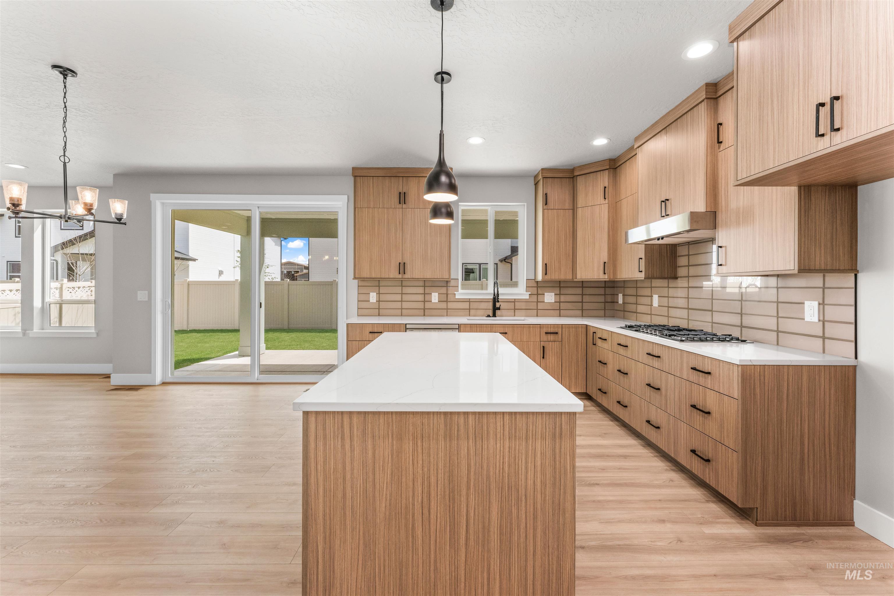 2829 Warlander, Meridian, Idaho 83642, 5 Bedrooms, 2.5 Bathrooms, Residential For Sale, Price $659,900, 98973690