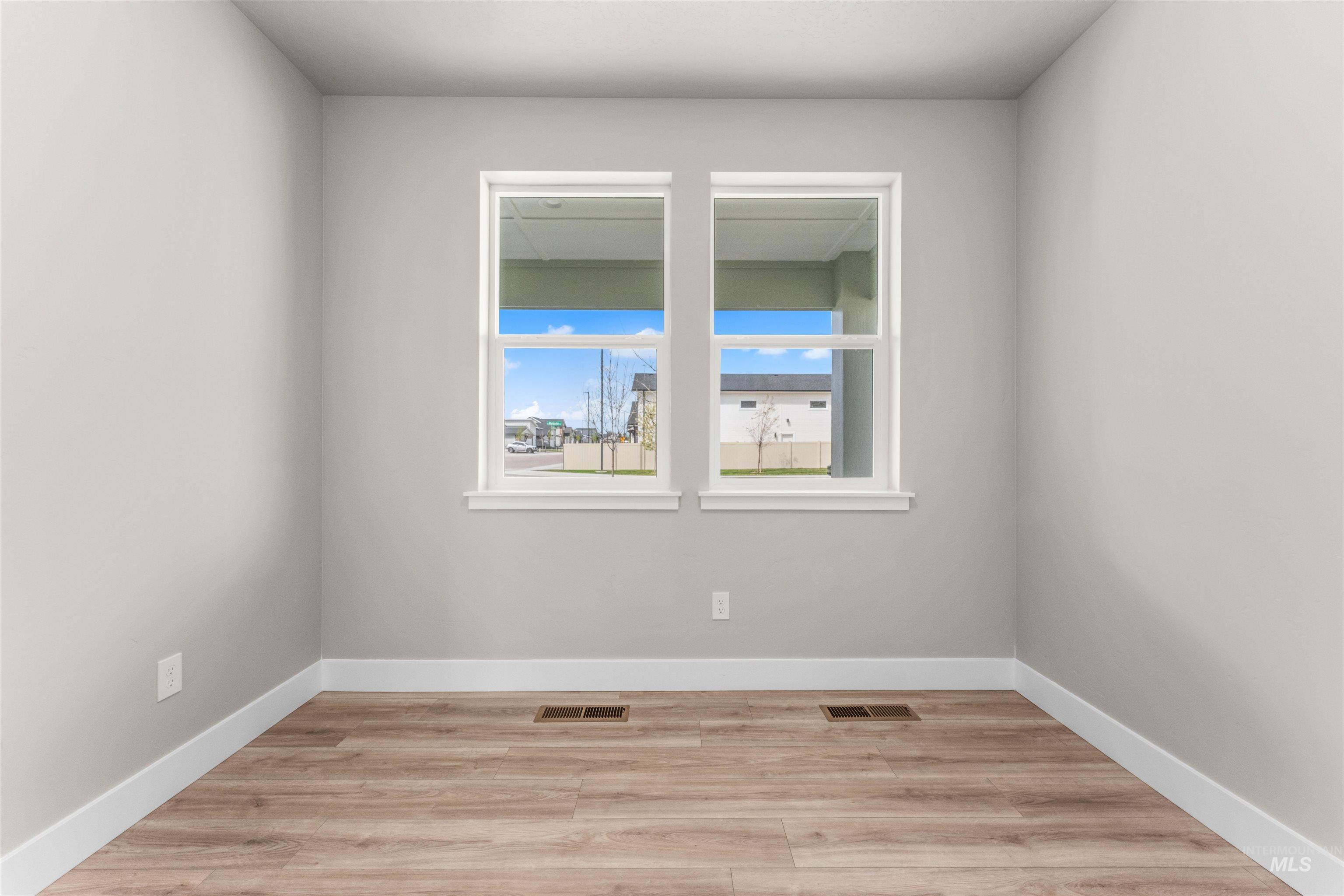 2829 Warlander, Meridian, Idaho 83642, 5 Bedrooms, 2.5 Bathrooms, Residential For Sale, Price $659,900, 98973690