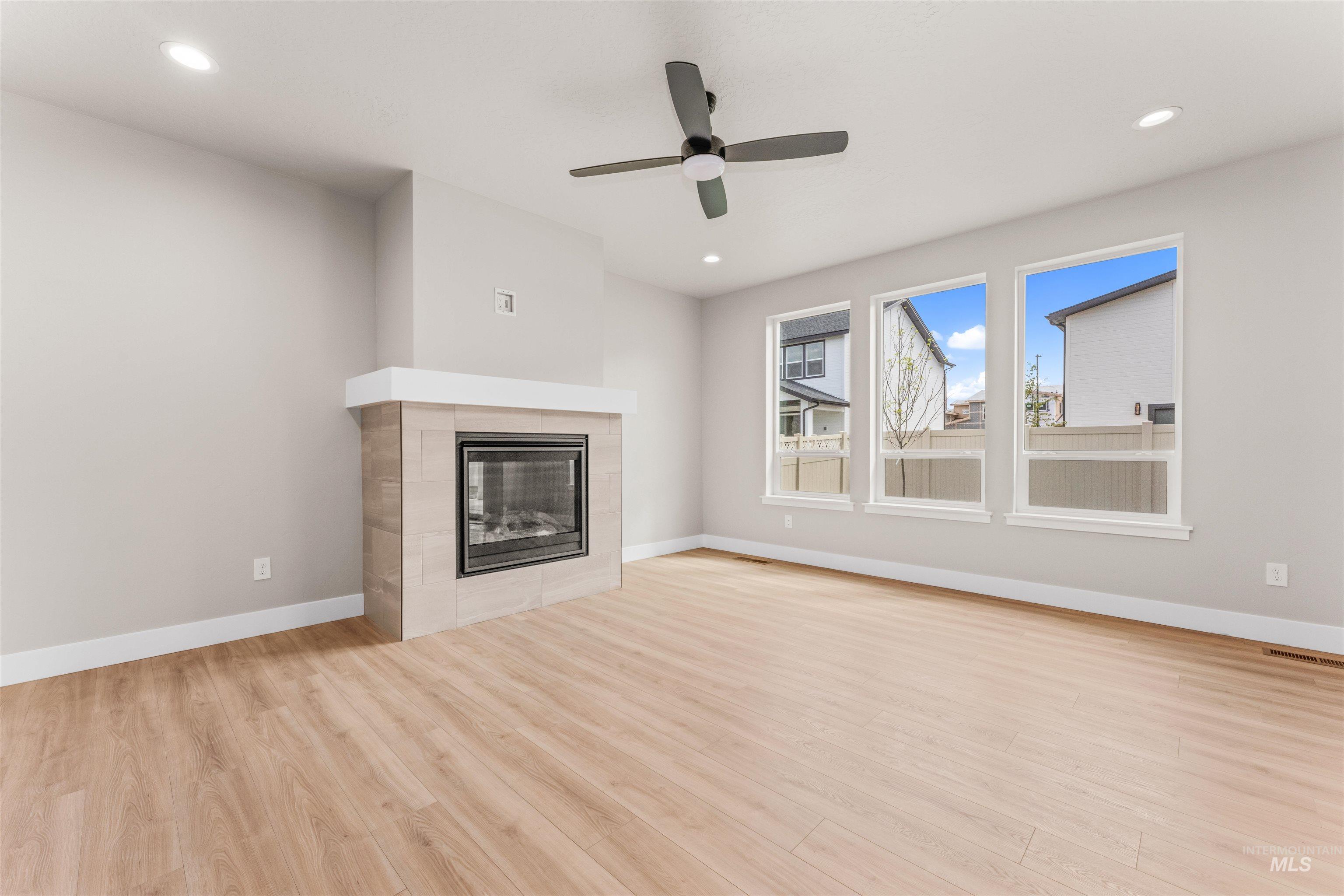 2829 Warlander, Meridian, Idaho 83642, 5 Bedrooms, 2.5 Bathrooms, Residential For Sale, Price $659,900, 98973690