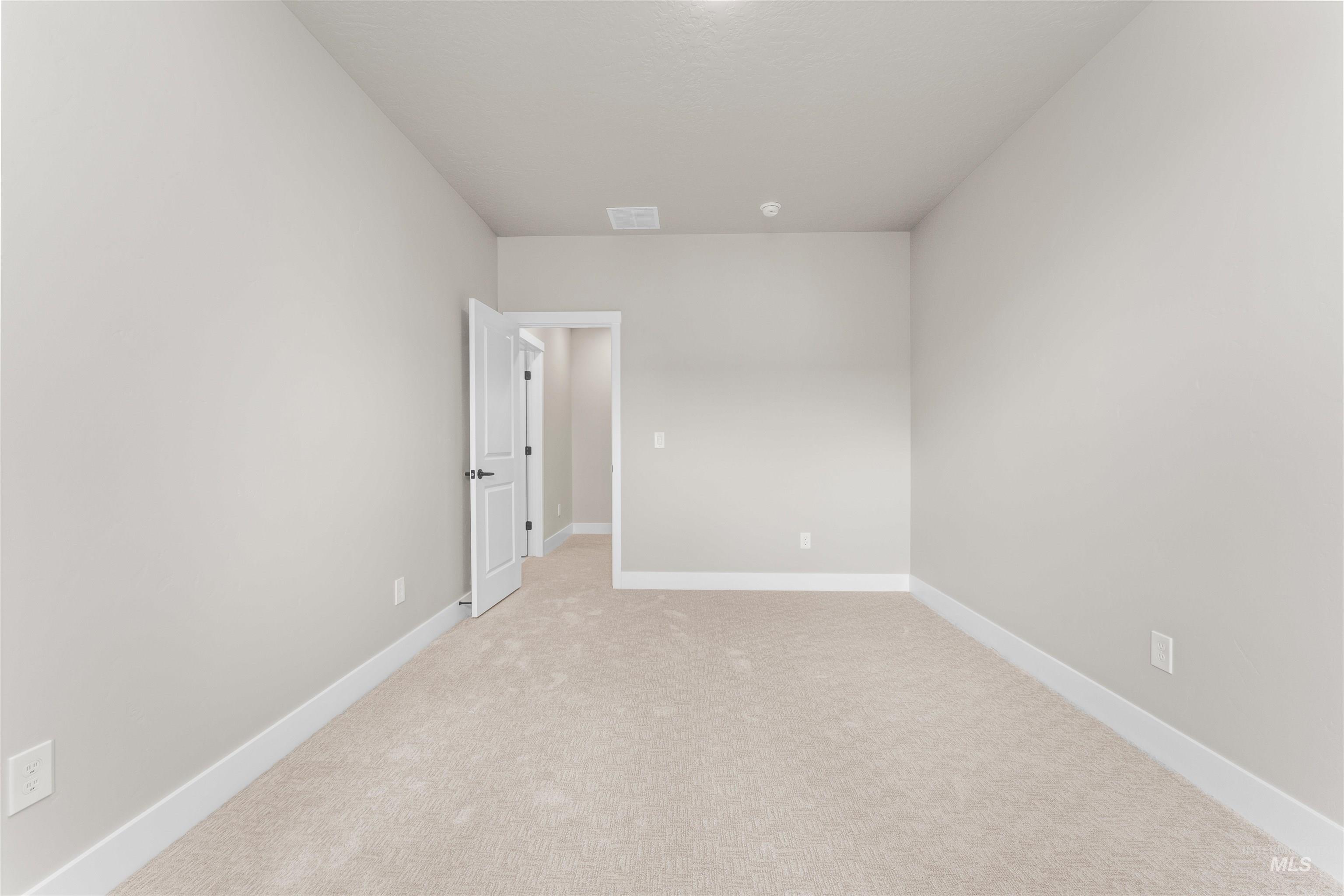 2829 Warlander, Meridian, Idaho 83642, 5 Bedrooms, 2.5 Bathrooms, Residential For Sale, Price $659,900, 98973690