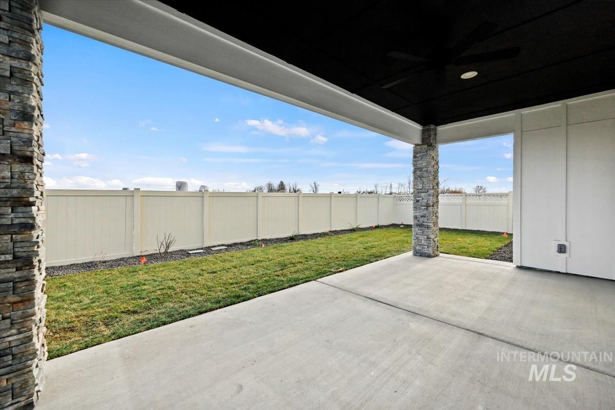 2829 Warlander, Meridian, Idaho 83642, 5 Bedrooms, 2.5 Bathrooms, Residential For Sale, Price $669,900,MLS 98973690