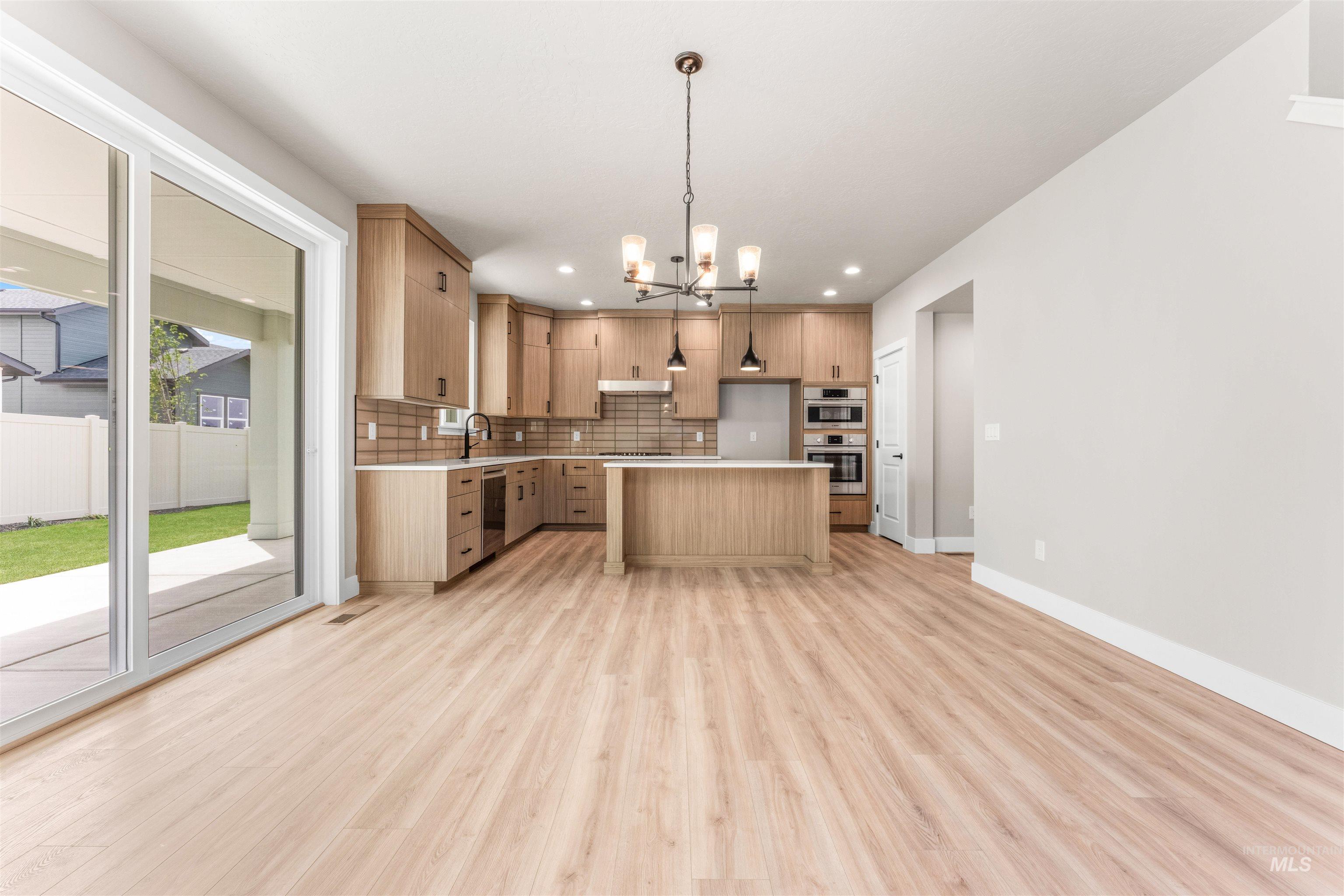 2829 Warlander, Meridian, Idaho 83642, 5 Bedrooms, 2.5 Bathrooms, Residential For Sale, Price $659,900, 98973690