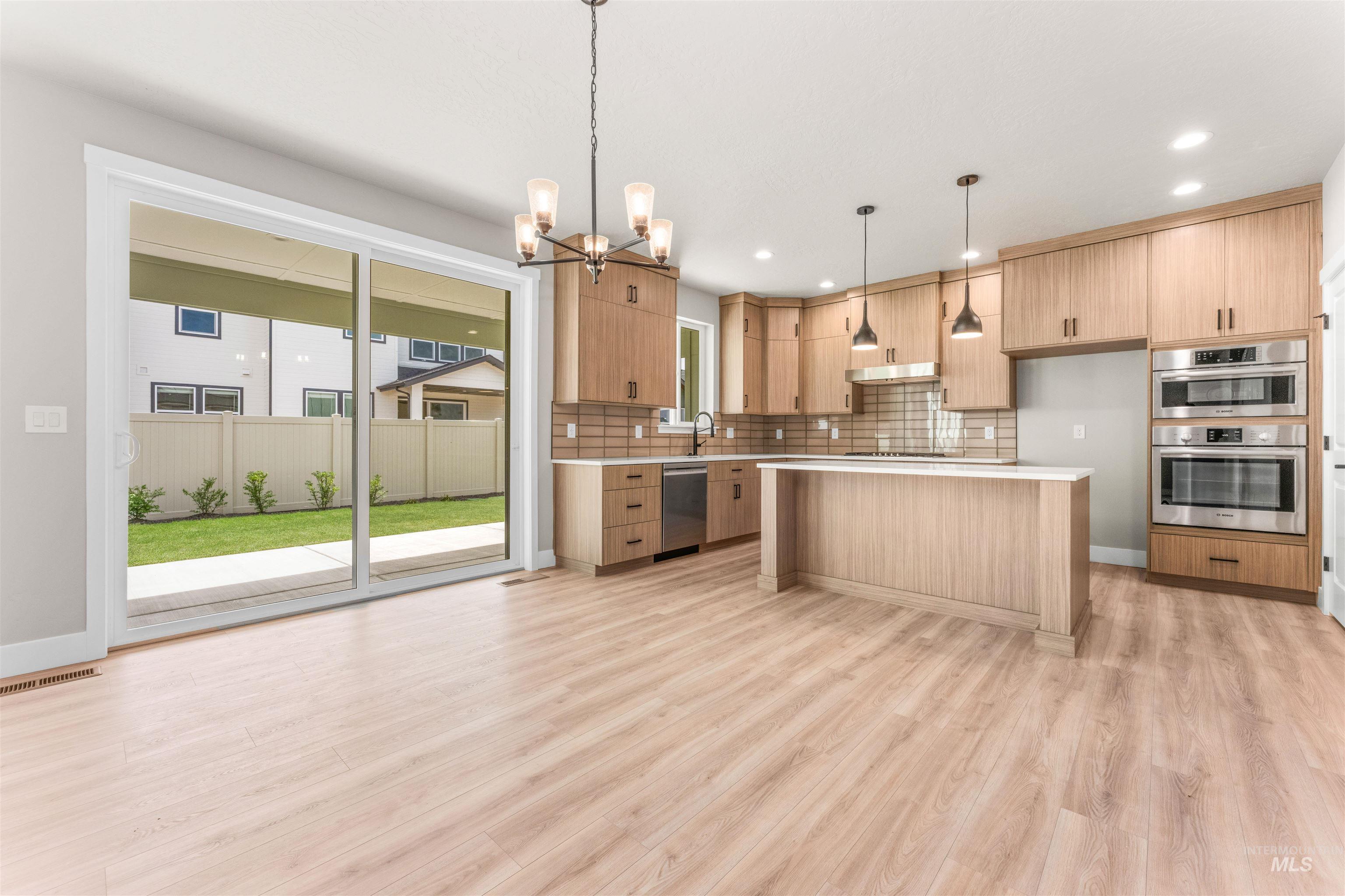 2829 Warlander, Meridian, Idaho 83642, 5 Bedrooms, 2.5 Bathrooms, Residential For Sale, Price $659,900, 98973690