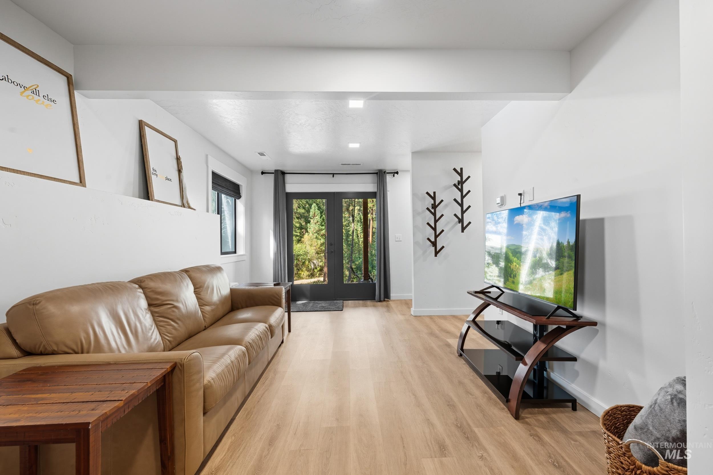 24 Rainbow Ridge, Garden Valley, Idaho 83622, 3 Bedrooms, 2.5 Bathrooms, Residential For Sale, Price $625,000,MLS 98973692