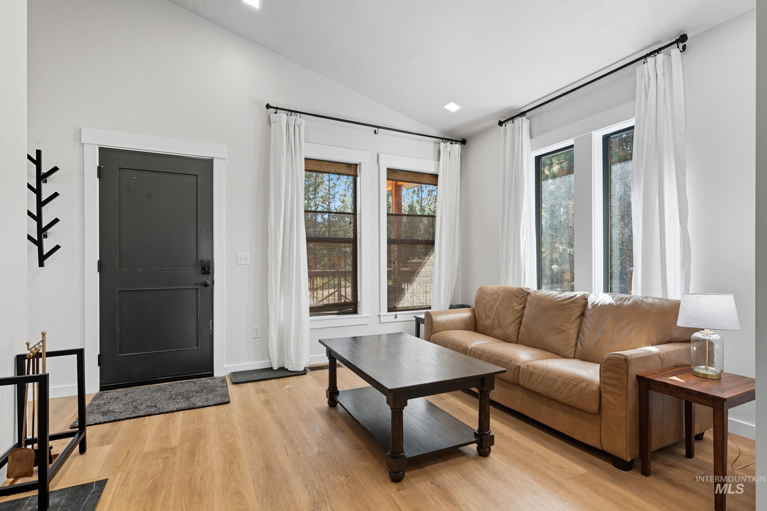 24 Rainbow Ridge, Garden Valley, Idaho 83622, 3 Bedrooms, 2.5 Bathrooms, Residential For Sale, Price $609,999, 98973692