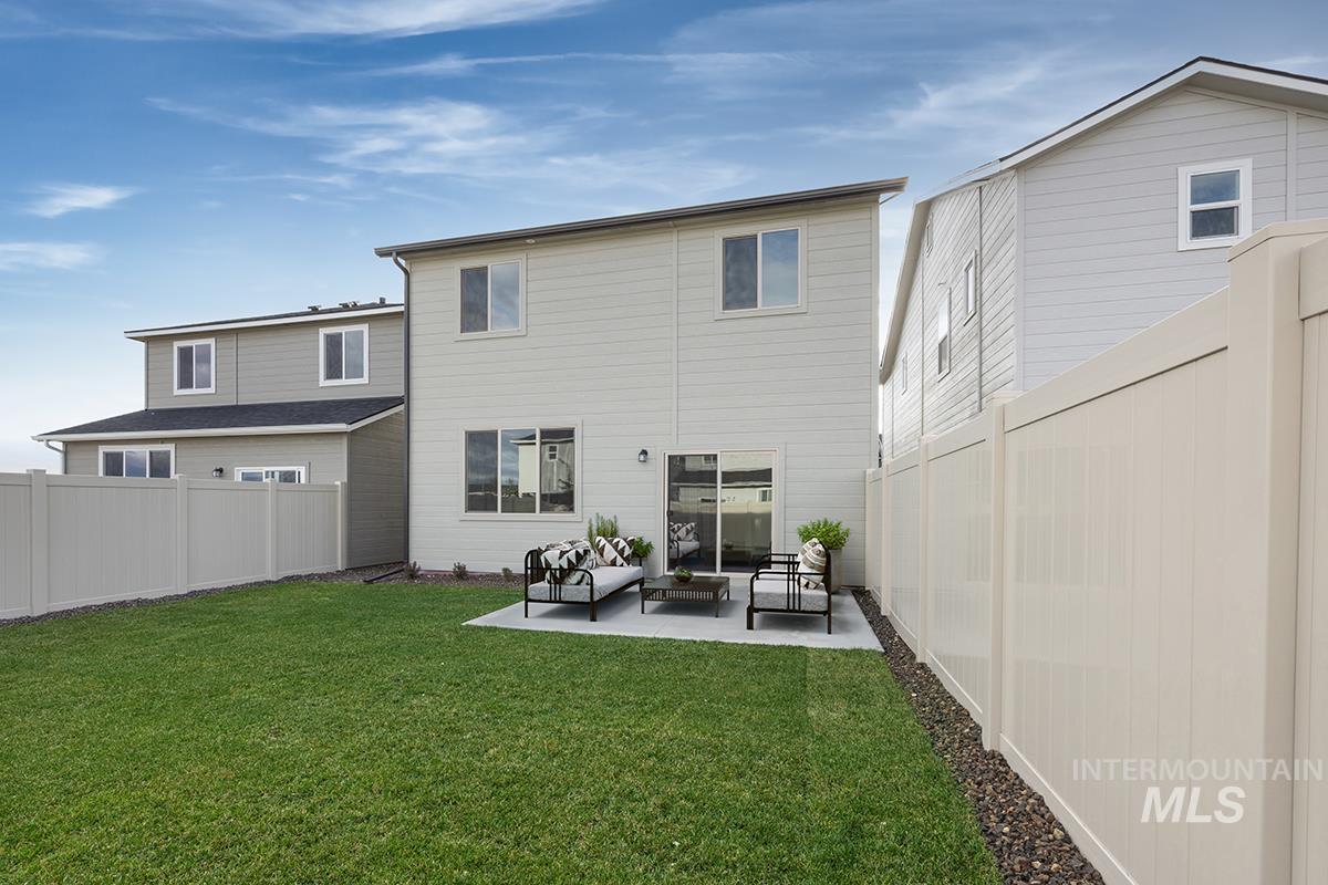 212 W Broyhill St., Meridian, Idaho 83642, 4 Bedrooms, 2.5 Bathrooms, Residential For Sale, Price $464,800,MLS 98973694