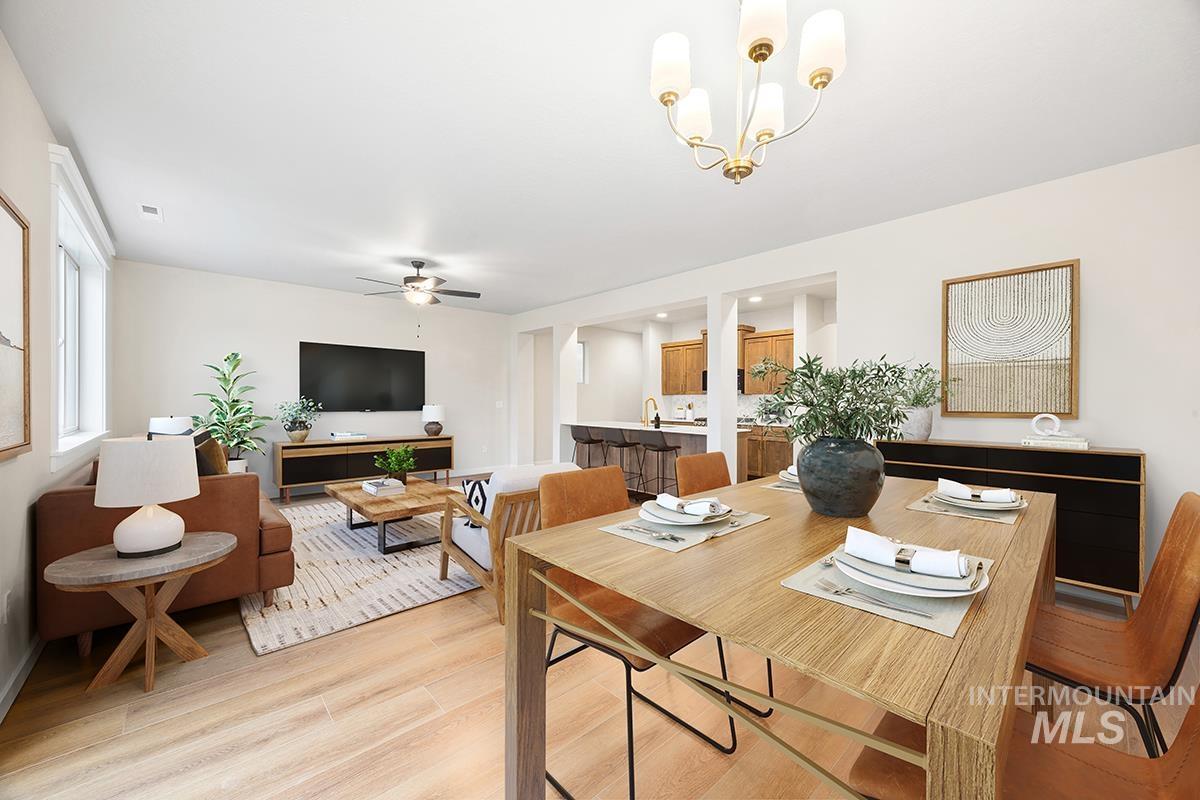 212 W Broyhill St., Meridian, Idaho 83642, 4 Bedrooms, 2.5 Bathrooms, Residential For Sale, Price $464,800,MLS 98973694