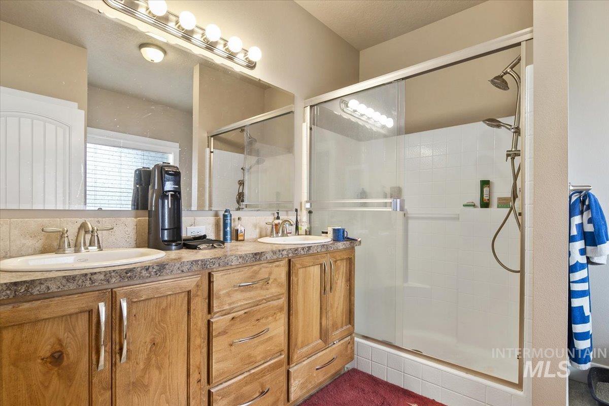 3610 S Robinson Blvd, Nampa, Idaho 83686, 3 Bedrooms, 2 Bathrooms, Residential For Sale, Price $525,000,MLS 98973697