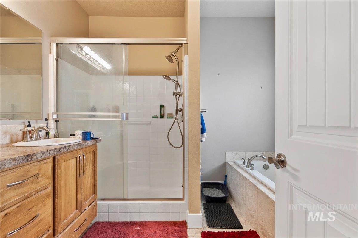 3610 S Robinson Blvd, Nampa, Idaho 83686, 3 Bedrooms, 2 Bathrooms, Residential For Sale, Price $525,000,MLS 98973697