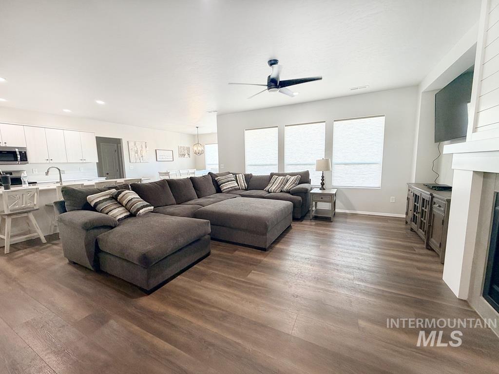 13694 Oliver Street, Caldwell, Idaho 83607, 4 Bedrooms, 2 Bathrooms, Residential For Sale, Price $459,900,MLS 98973698