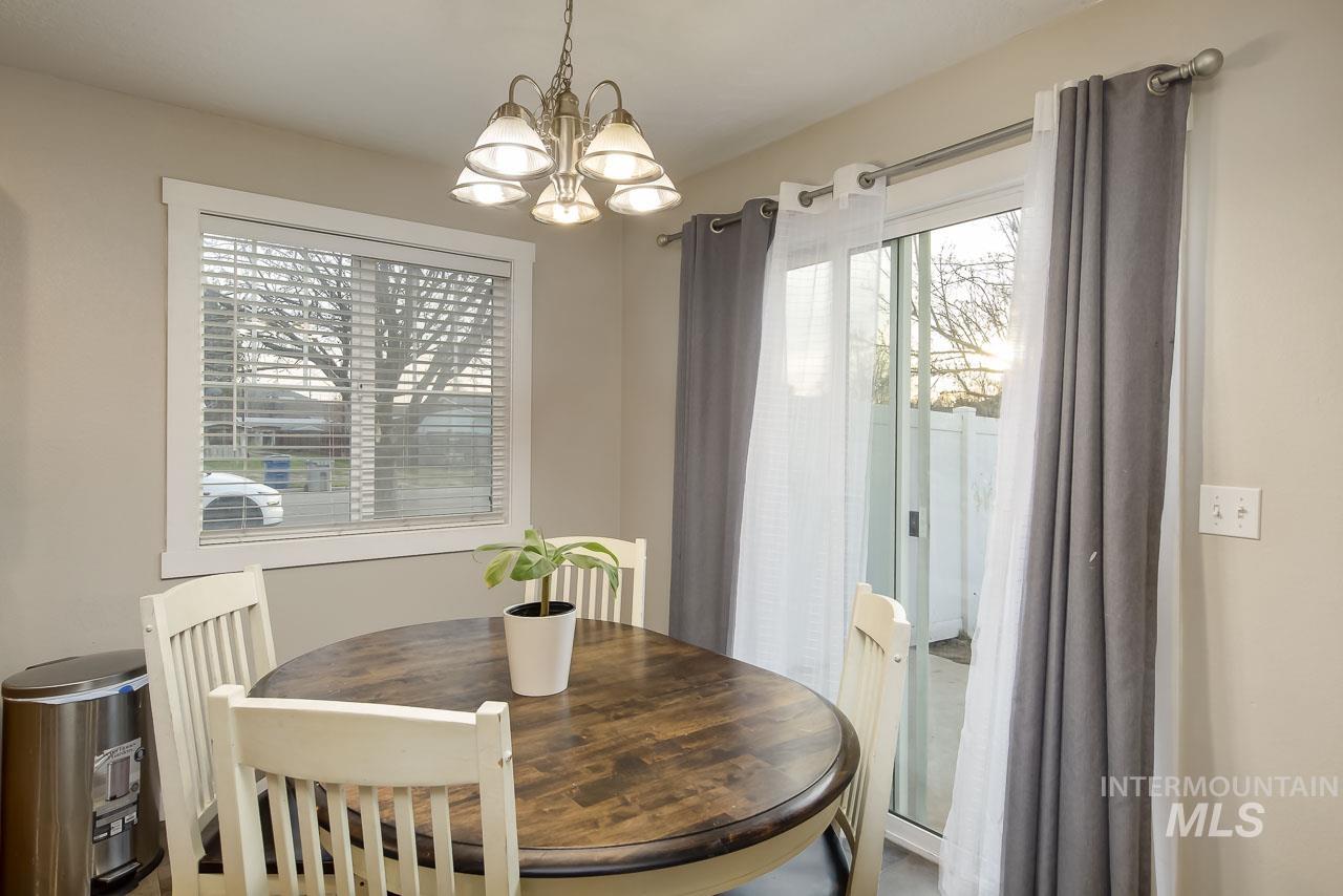 1177 S Barberry Pl, Nampa, Idaho 83686, 3 Bedrooms, 2.5 Bathrooms, Residential For Sale, Price $299,900,MLS 98973700