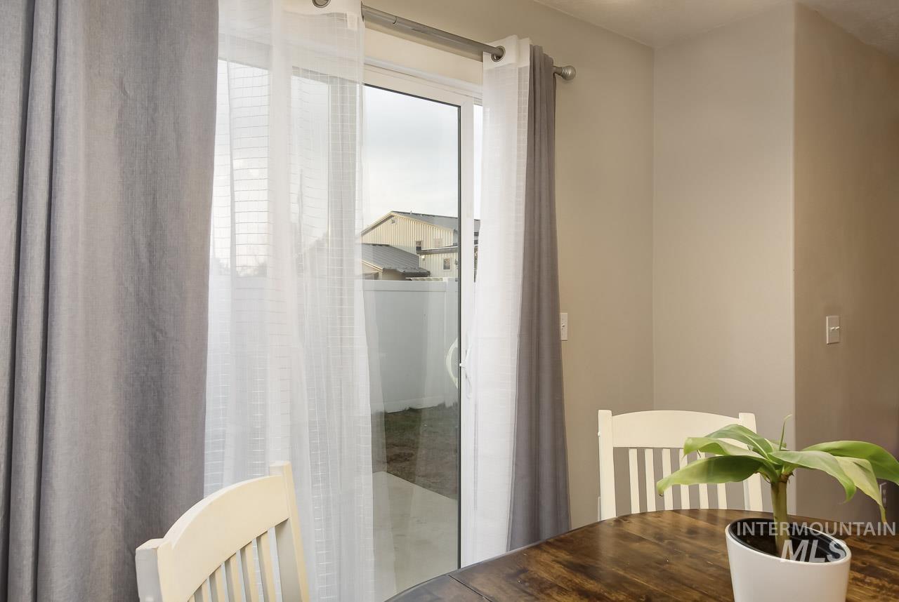 1177 S Barberry Pl, Nampa, Idaho 83686, 3 Bedrooms, 2.5 Bathrooms, Residential For Sale, Price $299,900,MLS 98973700