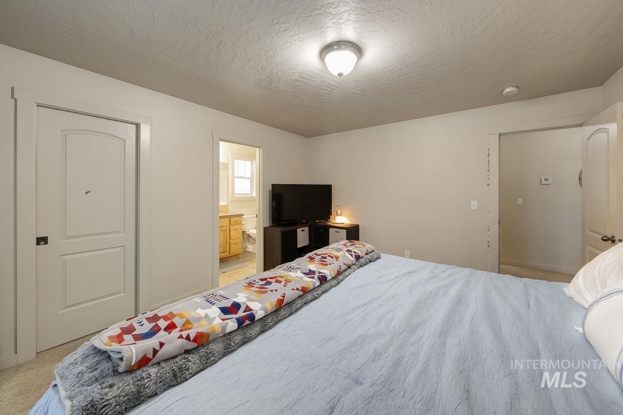 1177 S Barberry Pl, Nampa, Idaho 83686, 3 Bedrooms, 2.5 Bathrooms, Residential For Sale, Price $299,900,MLS 98973700