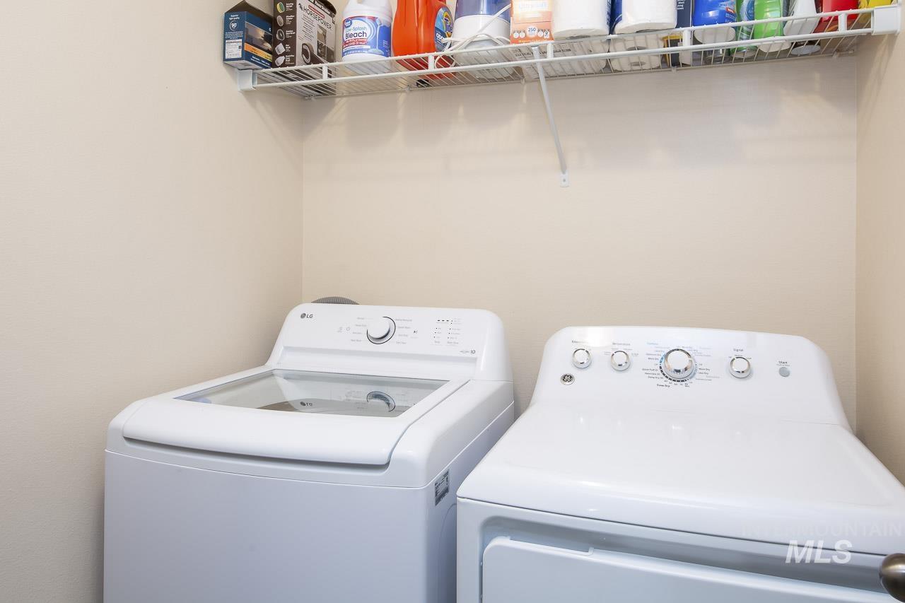 1177 S Barberry Pl, Nampa, Idaho 83686, 3 Bedrooms, 2.5 Bathrooms, Residential For Sale, Price $299,900,MLS 98973700