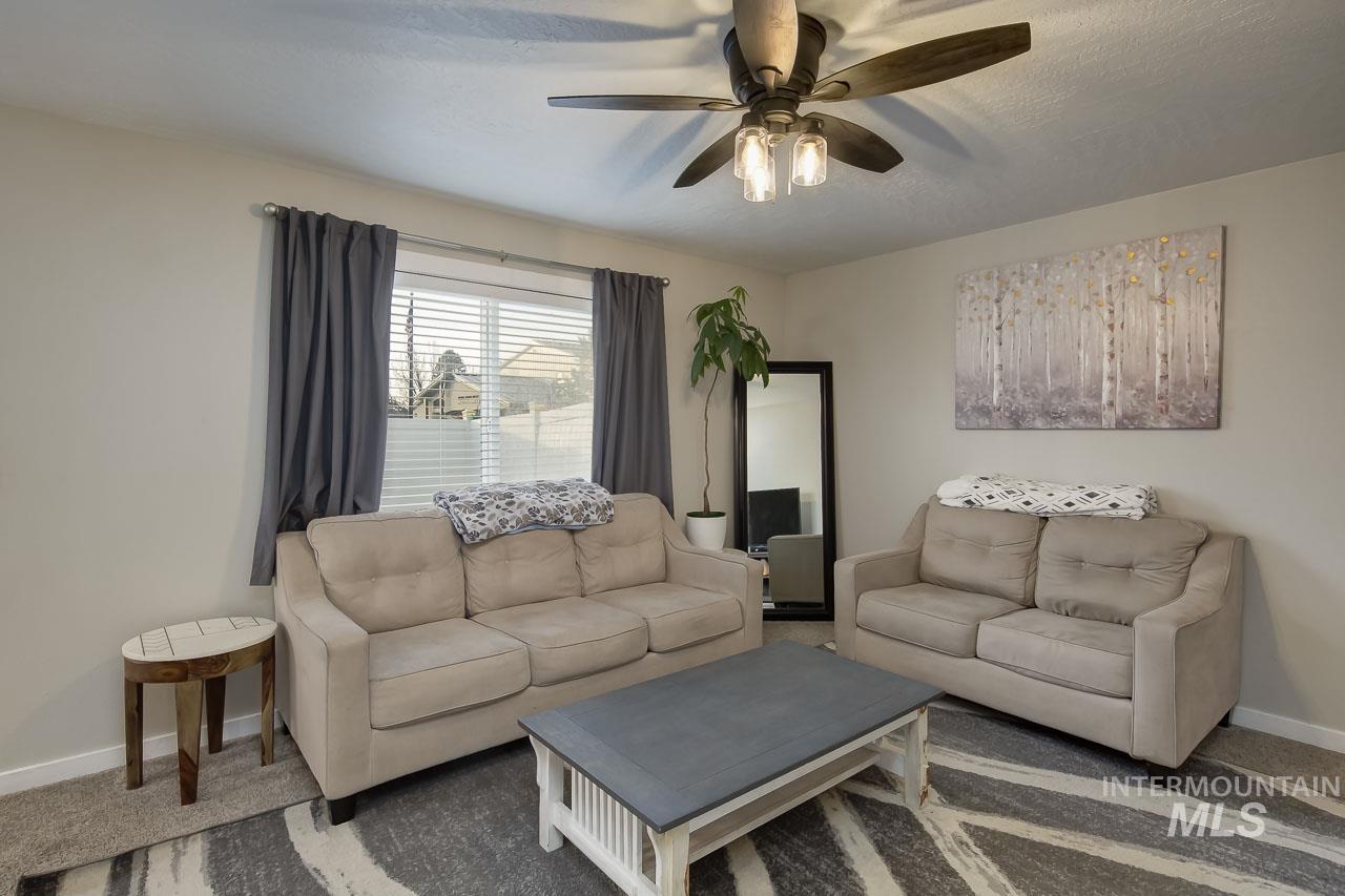 1177 S Barberry Pl, Nampa, Idaho 83686, 3 Bedrooms, 2.5 Bathrooms, Residential For Sale, Price $299,900,MLS 98973700