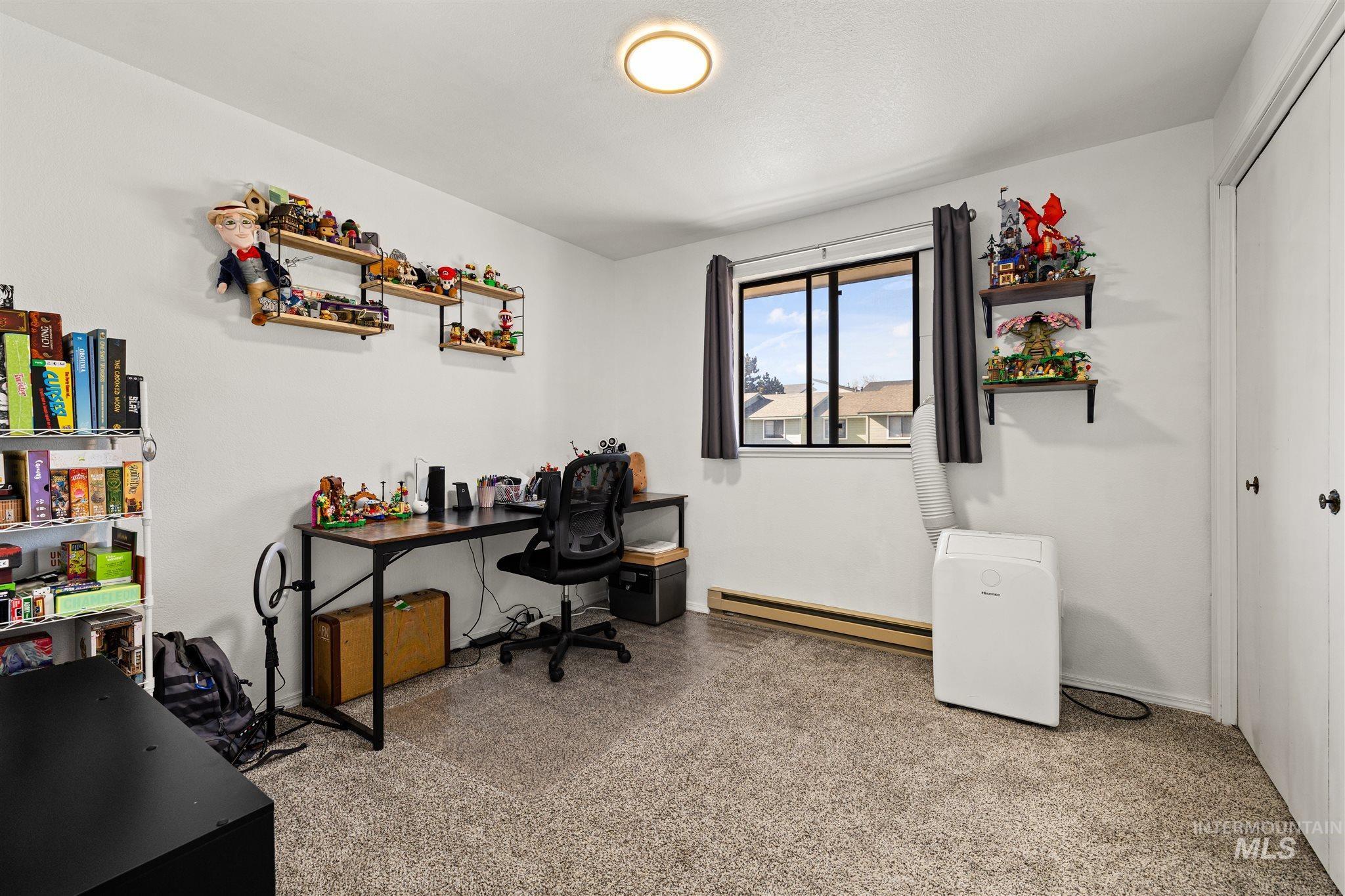 2850 S Abbs Lane, Boise, Idaho 83705, 2 Bedrooms, 1.5 Bathrooms, Residential For Sale, Price $274,990,MLS 98973701