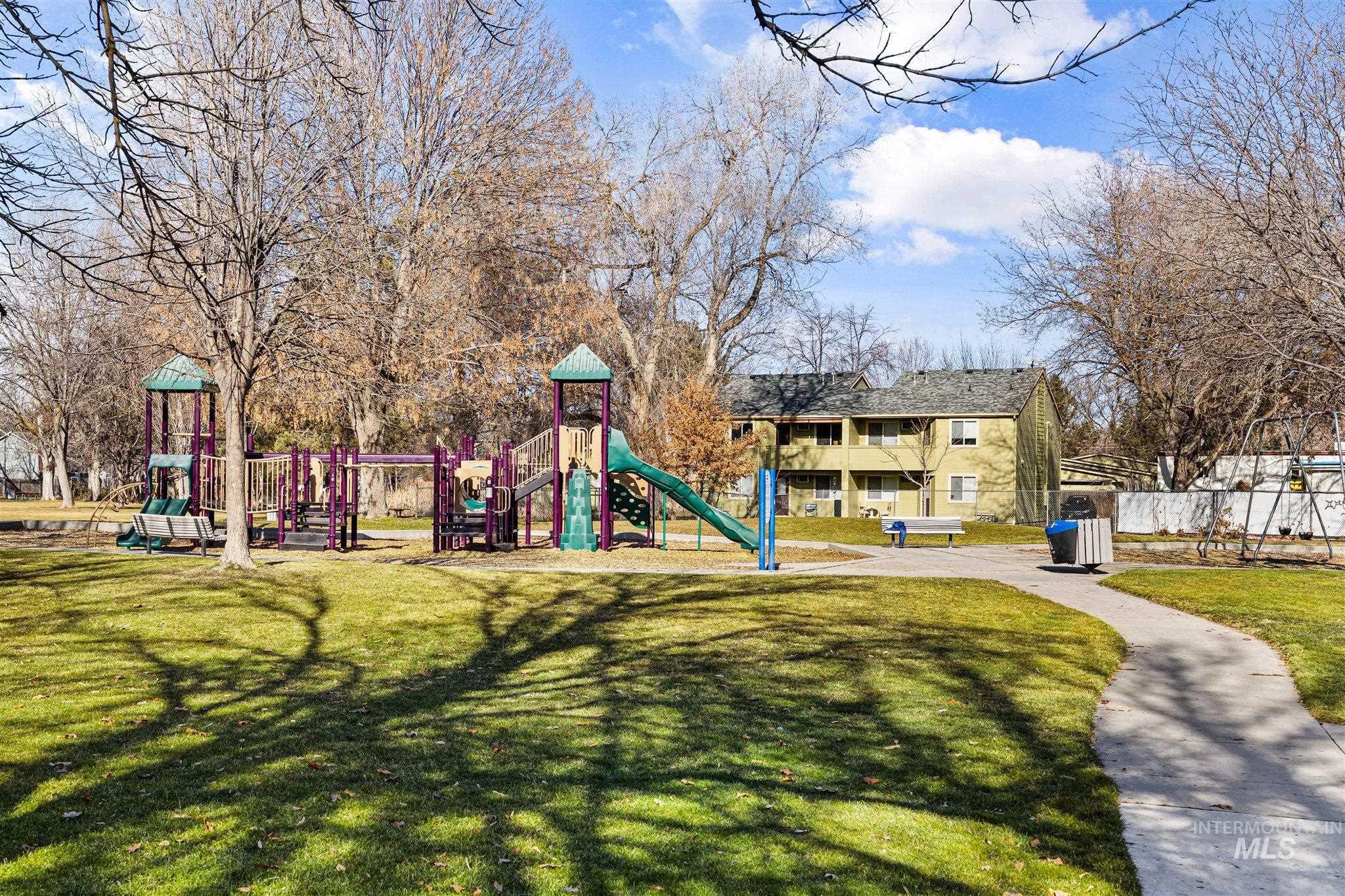 2850 S Abbs Lane, Boise, Idaho 83705, 2 Bedrooms, 1.5 Bathrooms, Residential For Sale, Price $274,990,MLS 98973701