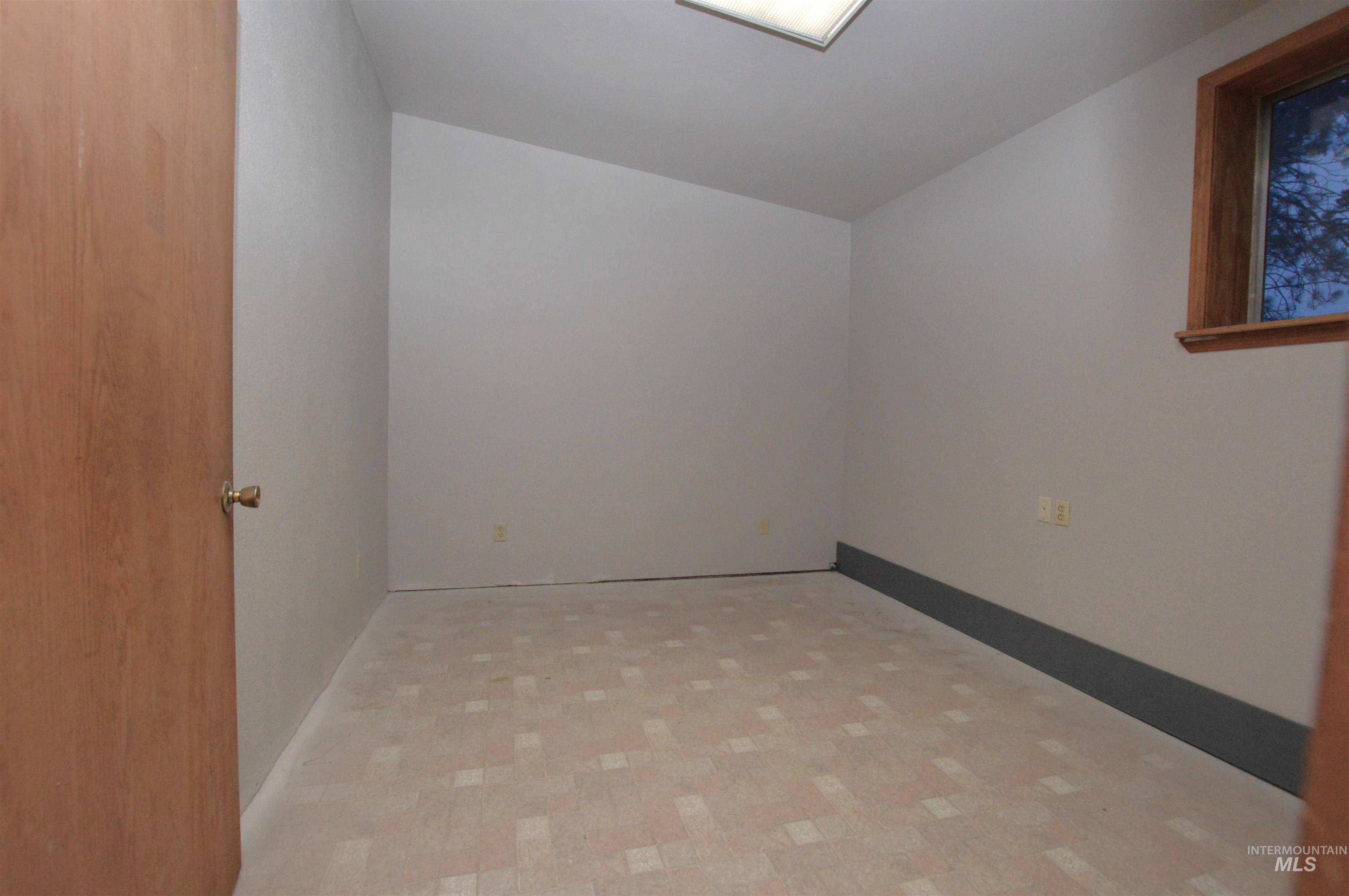 510 E Main St., Craigmont, Idaho 83523, 2 Bedrooms, 2 Bathrooms, Residential For Sale, Price $299,000, 98973703