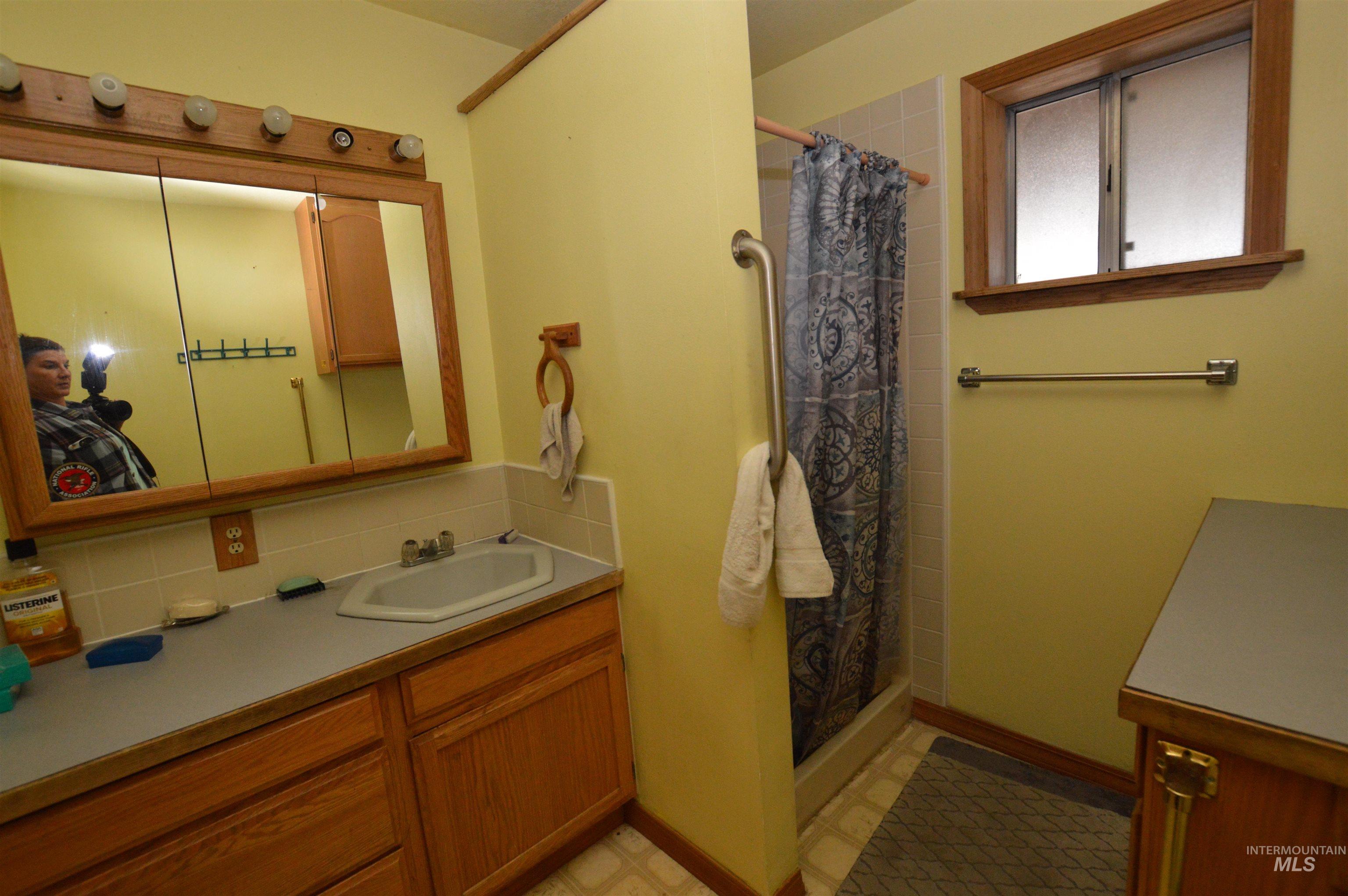 510 E Main St., Craigmont, Idaho 83523, 2 Bedrooms, 2 Bathrooms, Residential For Sale, Price $325,000,MLS 98973703