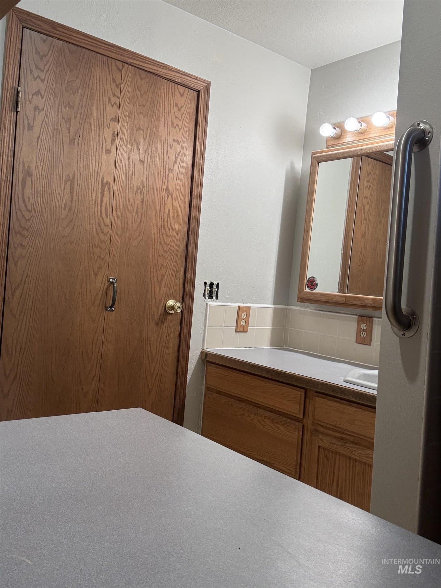 510 E Main St., Craigmont, Idaho 83523, 2 Bedrooms, 2 Bathrooms, Residential For Sale, Price $299,000, 98973703