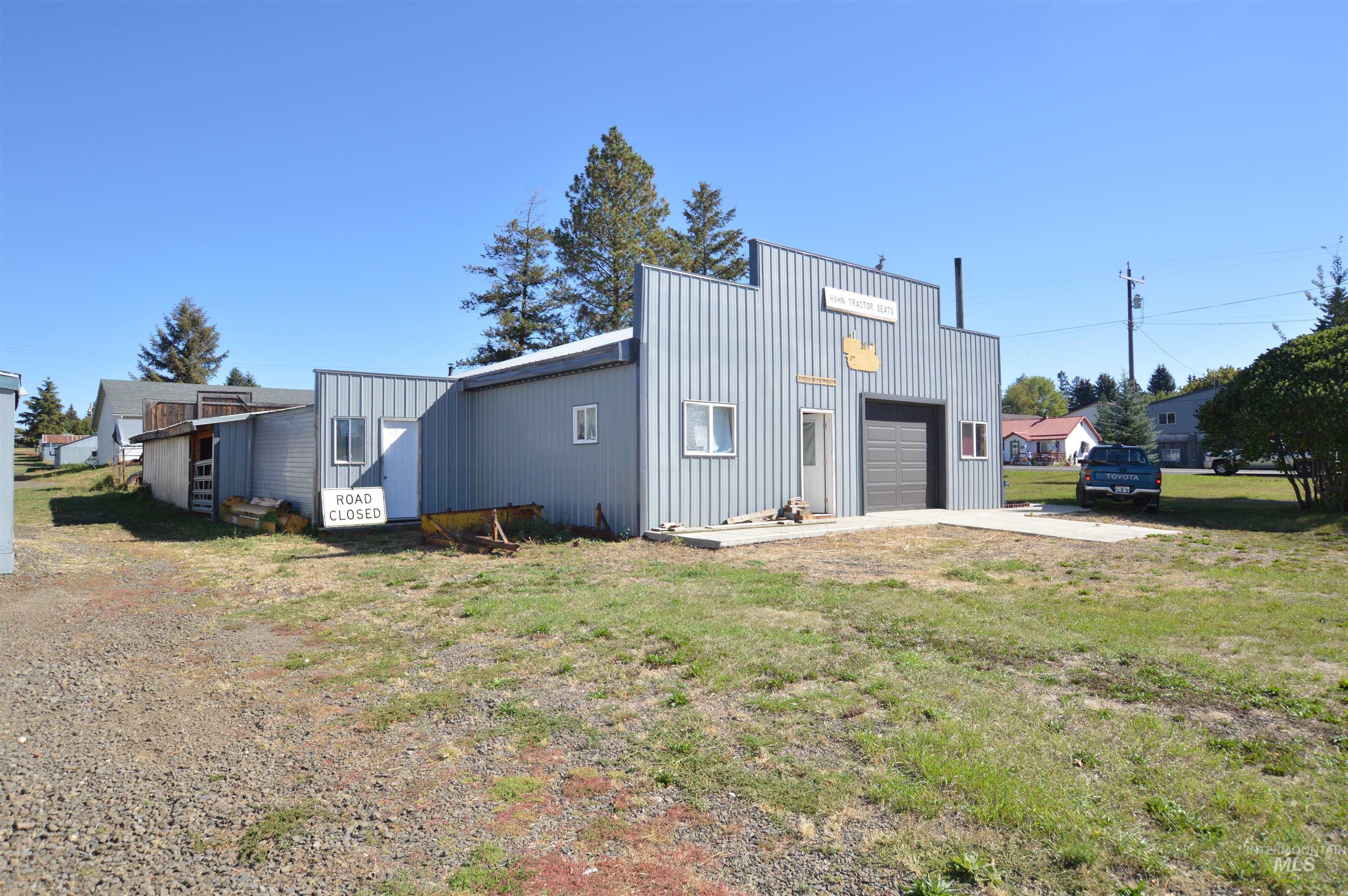510 E Main St., Craigmont, Idaho 83523, 2 Bedrooms, 2 Bathrooms, Residential For Sale, Price $325,000,MLS 98973703