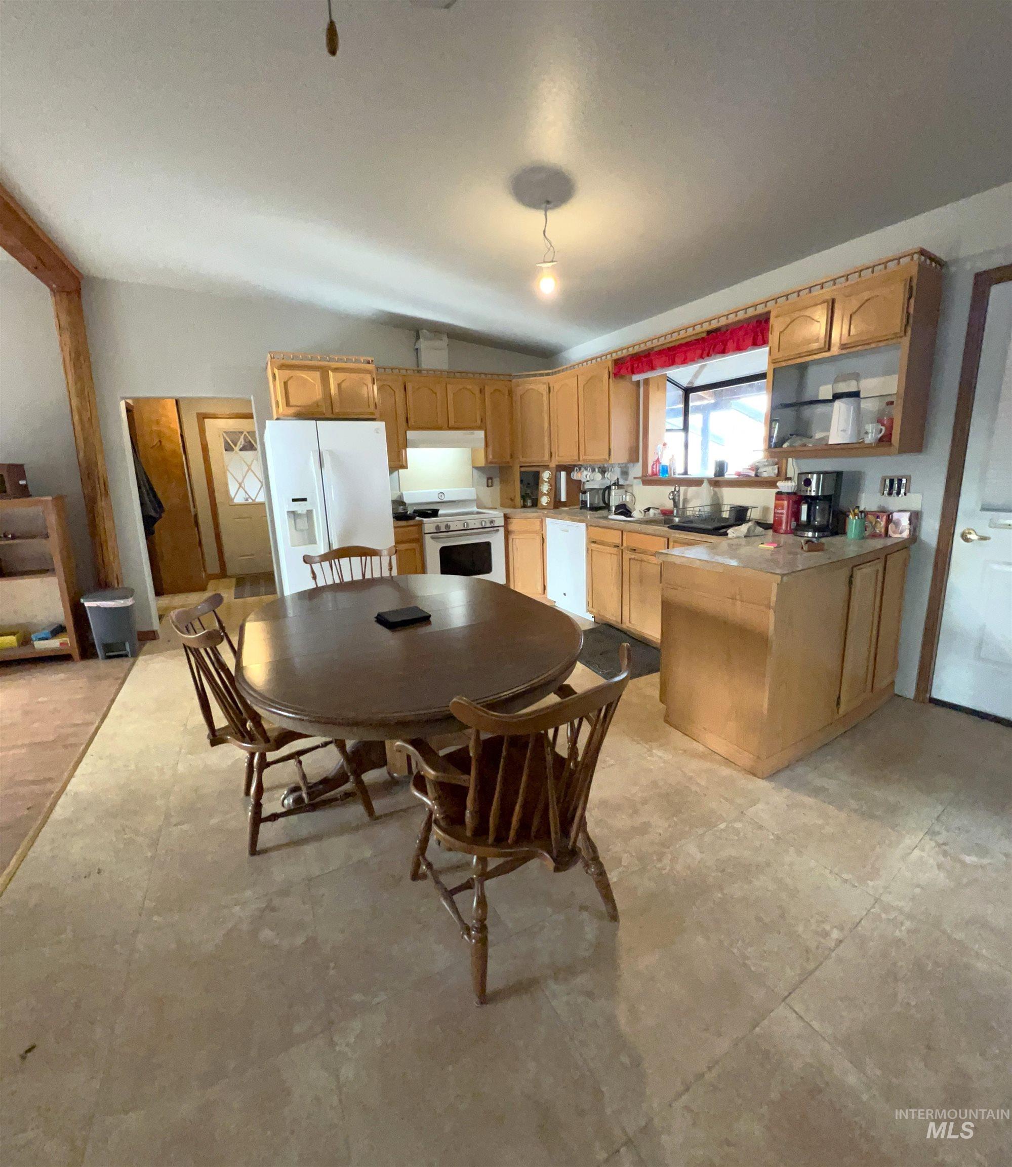 510 E Main St., Craigmont, Idaho 83523, 2 Bedrooms, 2 Bathrooms, Residential For Sale, Price $325,000,MLS 98973703