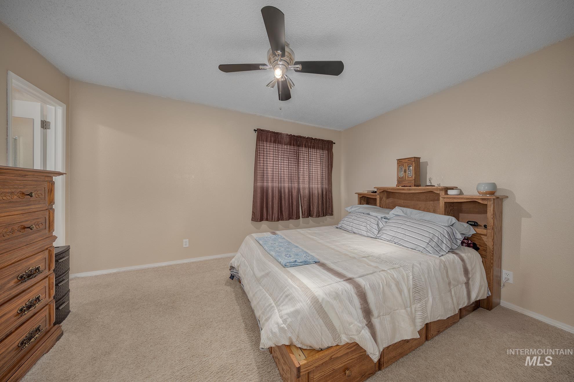 611 W Indianhead Road, Weiser, Idaho 83672, 4 Bedrooms, 2 Bathrooms, Residential For Sale, Price $369,000,MLS 98973704