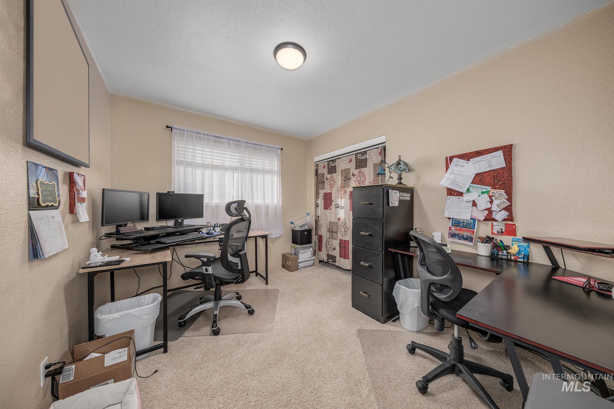 611 W Indianhead Road, Weiser, Idaho 83672, 4 Bedrooms, 2 Bathrooms, Residential For Sale, Price $369,000,MLS 98973704