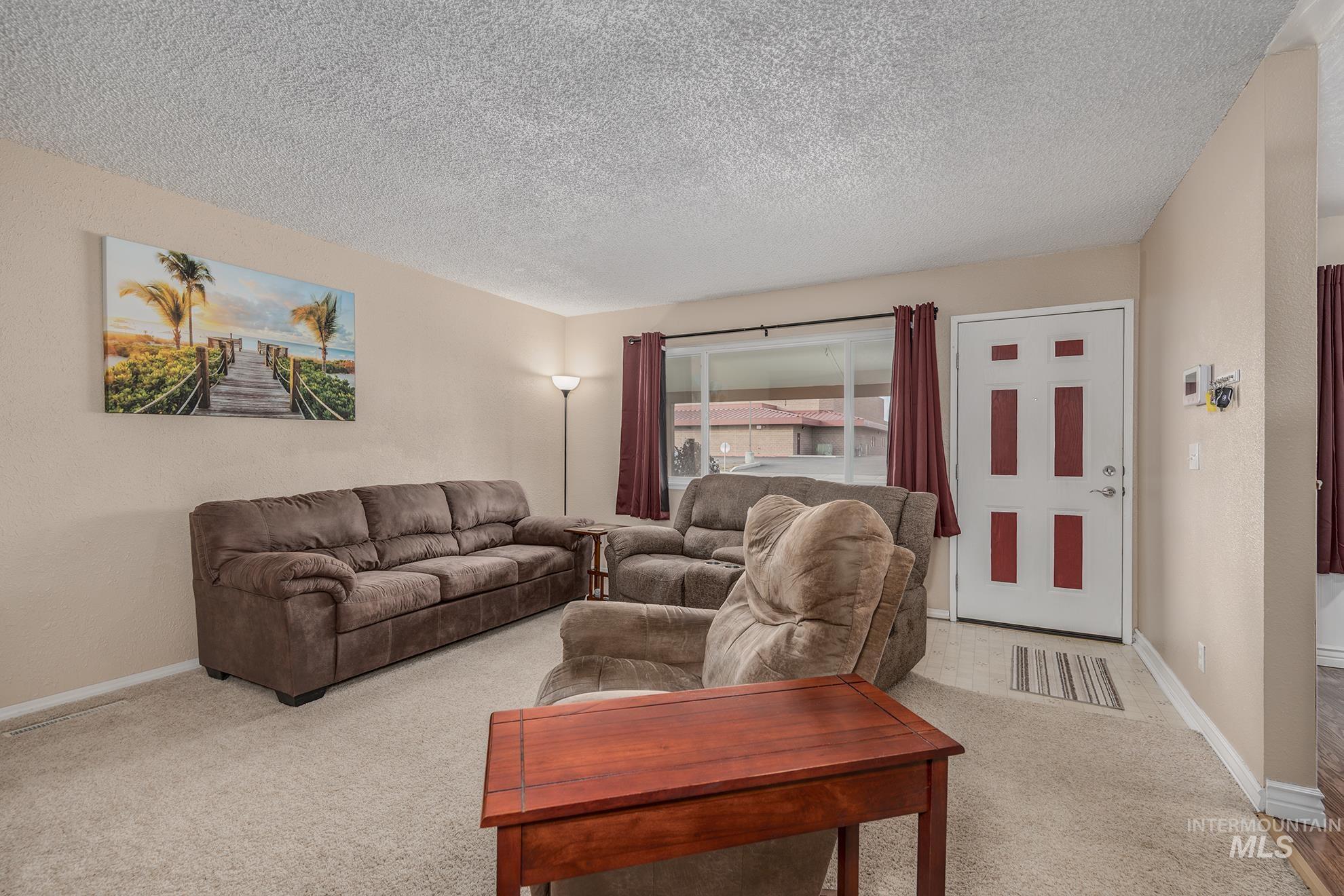 611 W Indianhead Road, Weiser, Idaho 83672, 4 Bedrooms, 2 Bathrooms, Residential For Sale, Price $369,000,MLS 98973704