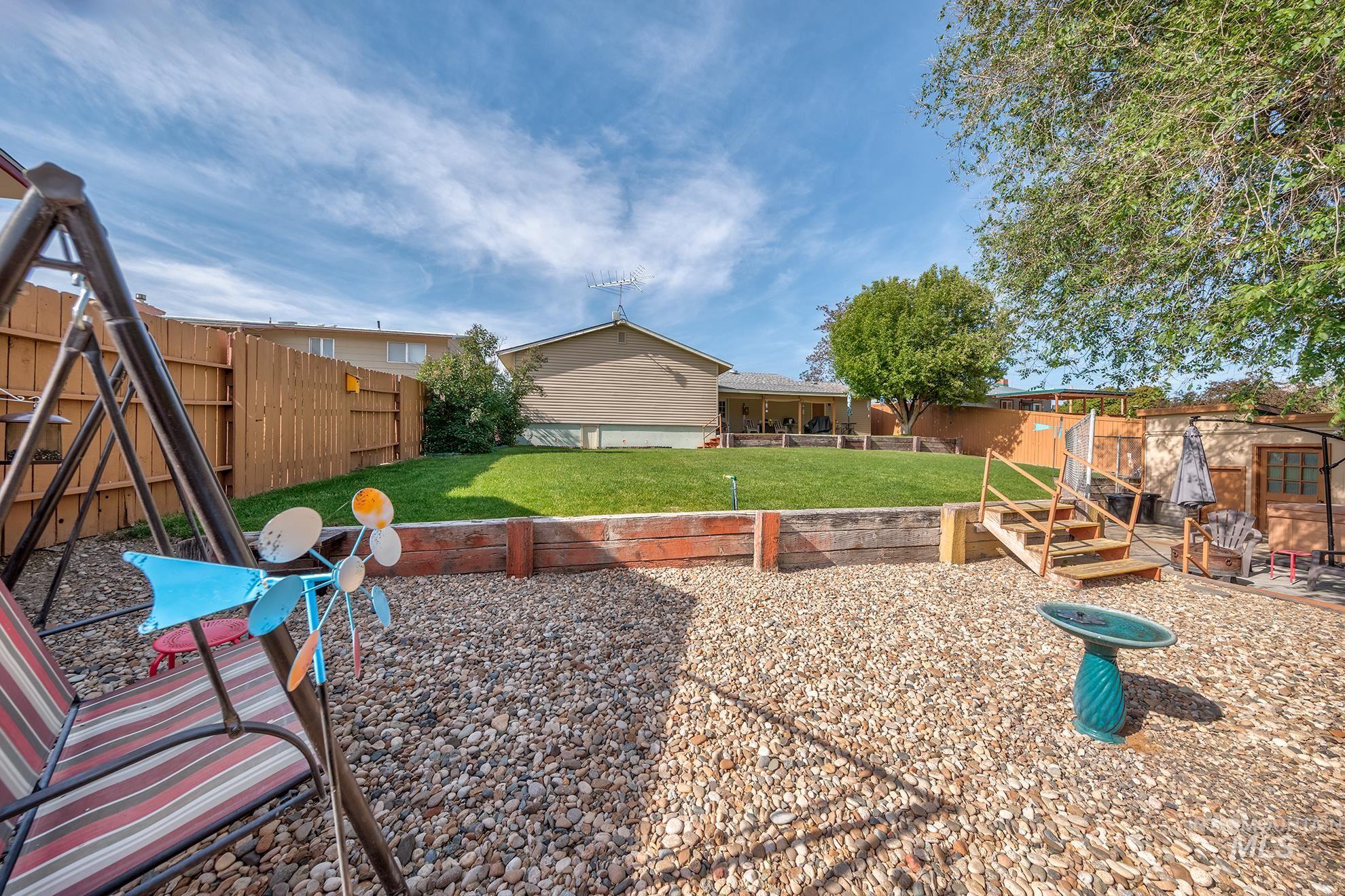 611 W Indianhead Road, Weiser, Idaho 83672, 4 Bedrooms, 2 Bathrooms, Residential For Sale, Price $369,000,MLS 98973704