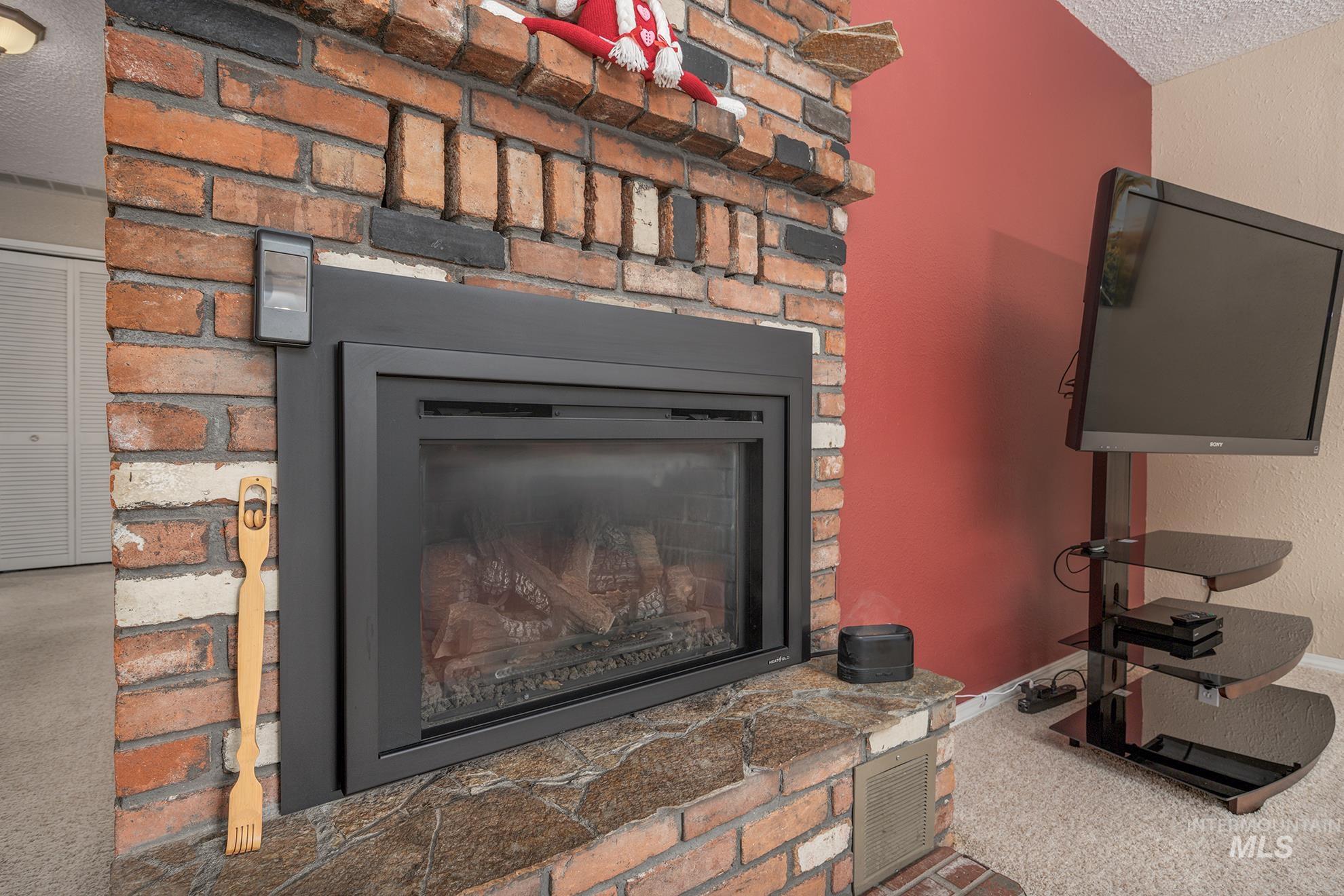611 W Indianhead Road, Weiser, Idaho 83672, 4 Bedrooms, 2 Bathrooms, Residential For Sale, Price $369,000,MLS 98973704