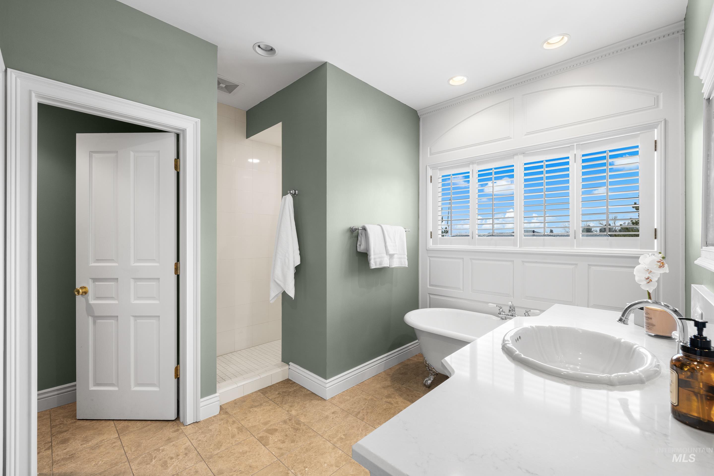 3075 W Balata Ct, Meridian, Idaho 83646, 5 Bedrooms, 7 Bathrooms, Residential For Sale, Price $2,450,000,MLS 98973707