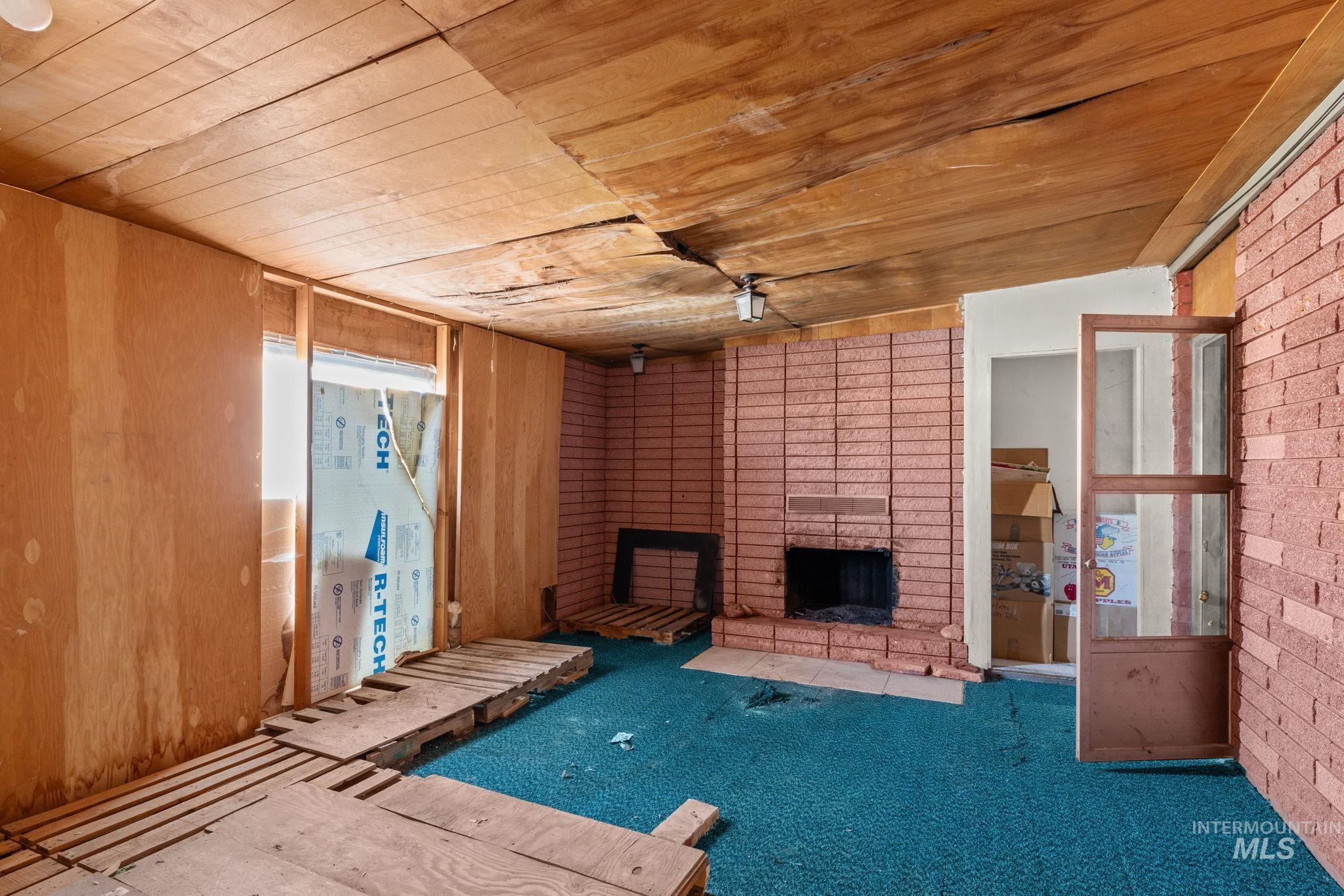 544 W Falls Ave, Twin Falls, Idaho 83301, 4 Bedrooms, 2 Bathrooms, Residential For Sale, Price $20,000,MLS 98973708