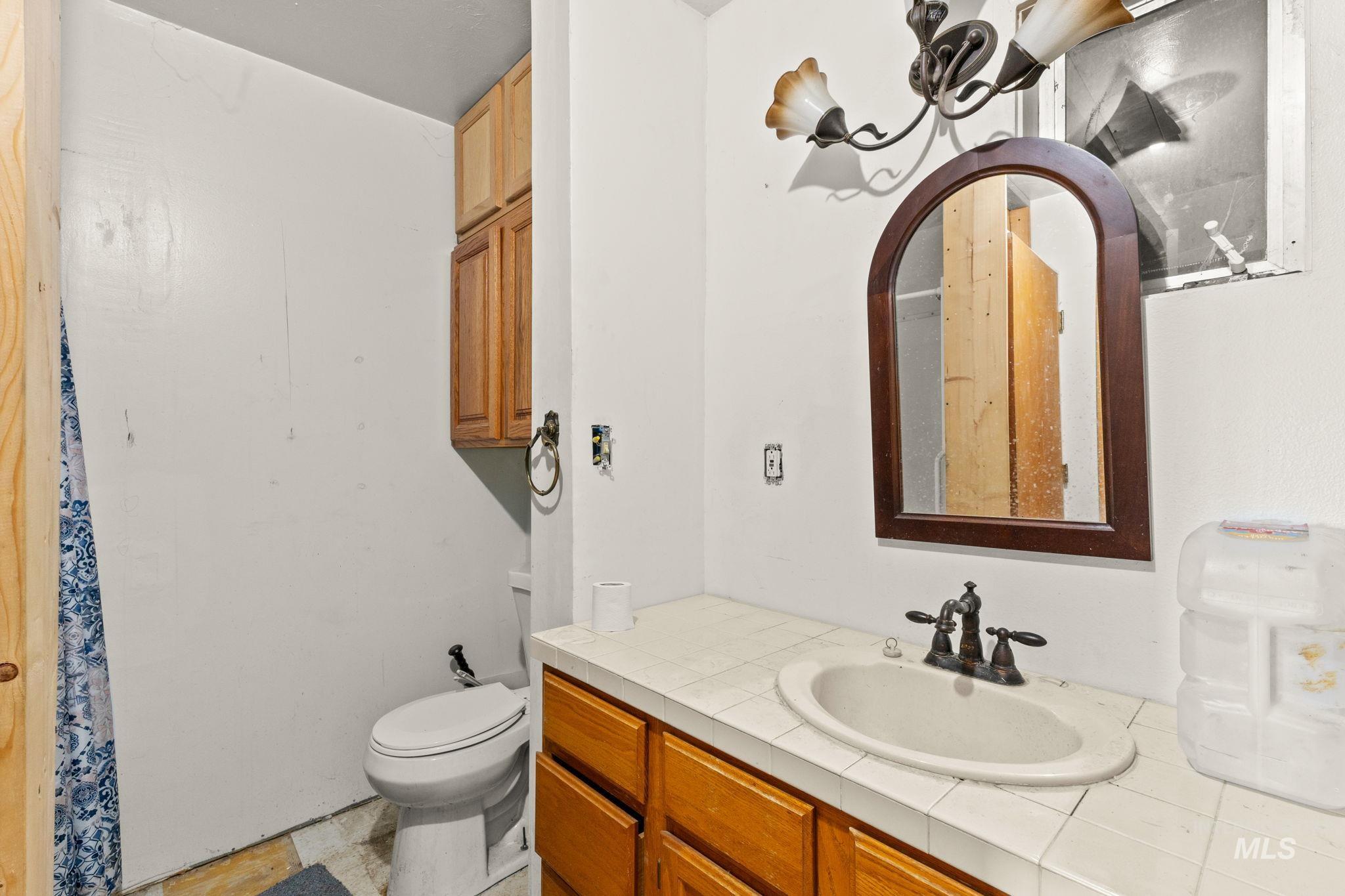 544 W Falls Ave, Twin Falls, Idaho 83301, 4 Bedrooms, 2 Bathrooms, Residential For Sale, Price $20,000,MLS 98973708