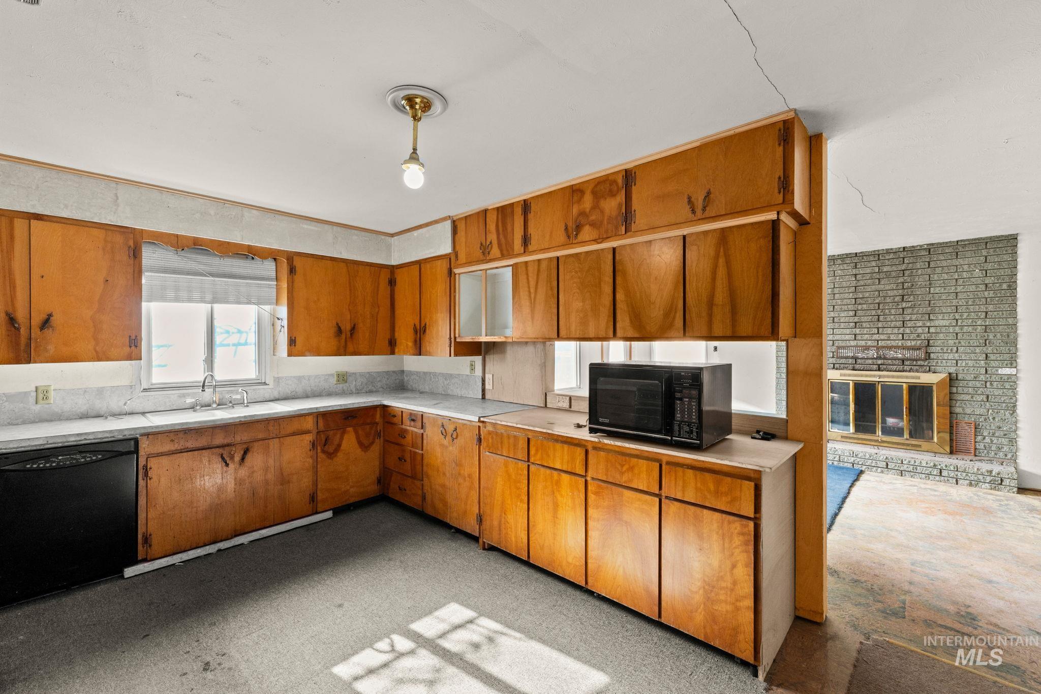 544 W Falls Ave, Twin Falls, Idaho 83301, 4 Bedrooms, 2 Bathrooms, Residential For Sale, Price $20,000,MLS 98973708