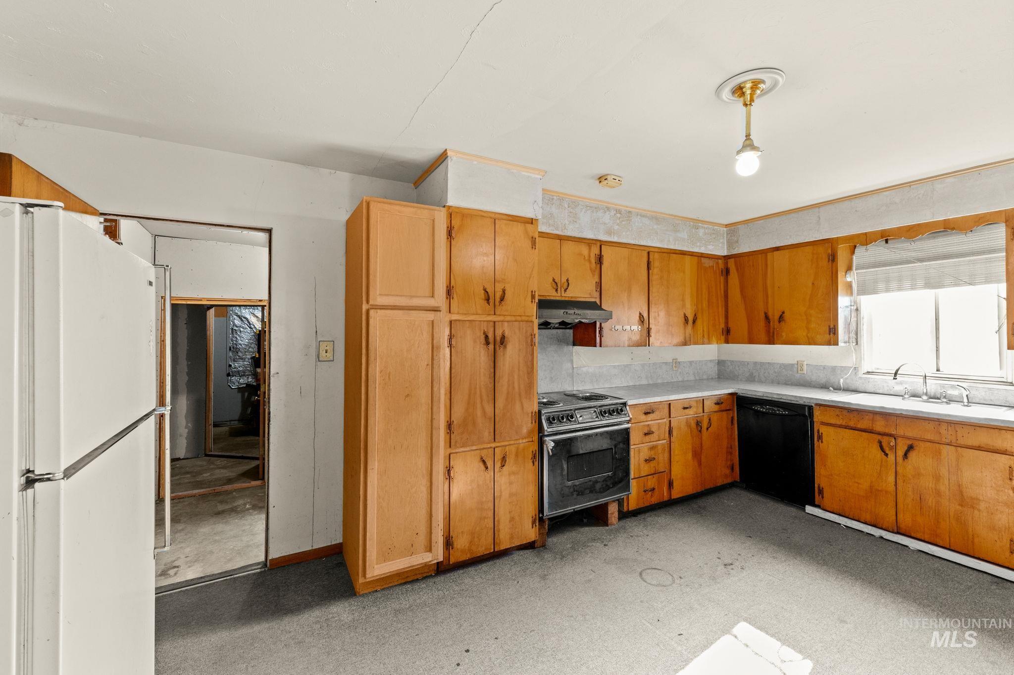 544 W Falls Ave, Twin Falls, Idaho 83301, 4 Bedrooms, 2 Bathrooms, Residential For Sale, Price $20,000,MLS 98973708