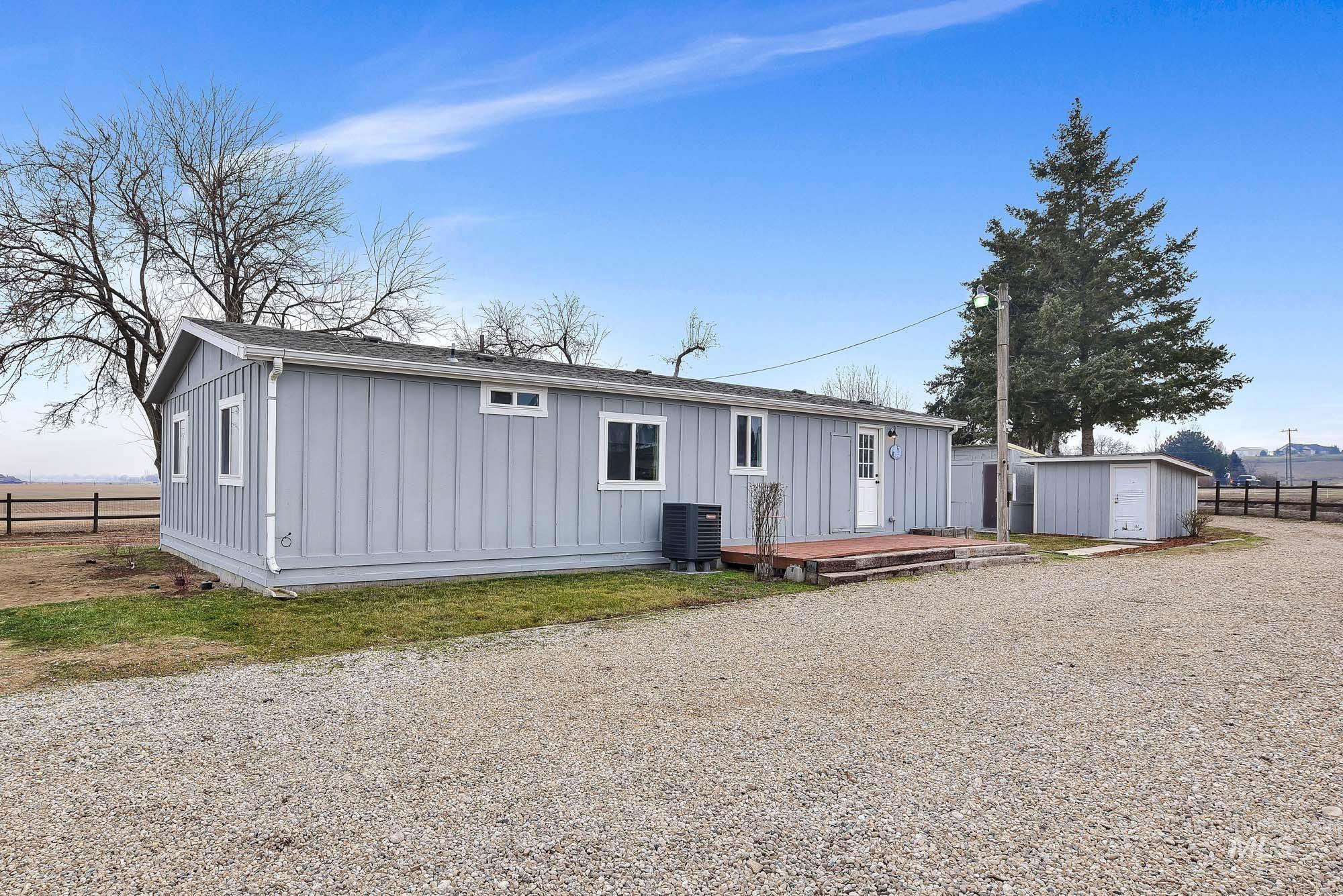 19391 Pride Ln, Caldwell, Idaho 83607, 3 Bedrooms, 2 Bathrooms, Residential For Sale, Price $419,900,MLS 98973710