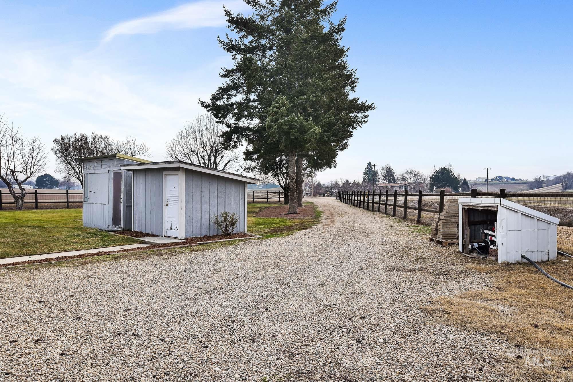 19391 Pride Ln, Caldwell, Idaho 83607, 3 Bedrooms, 2 Bathrooms, Residential For Sale, Price $419,900,MLS 98973710