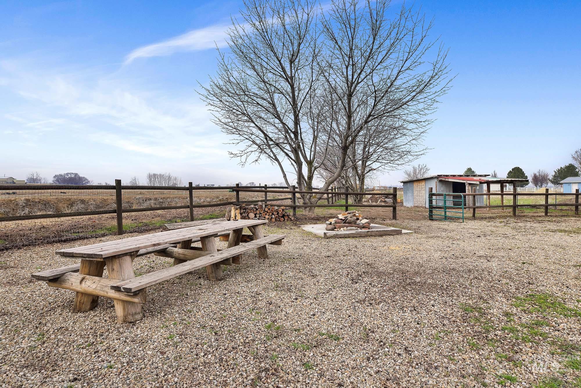 19391 Pride Ln, Caldwell, Idaho 83607, 3 Bedrooms, 2 Bathrooms, Residential For Sale, Price $419,900,MLS 98973710