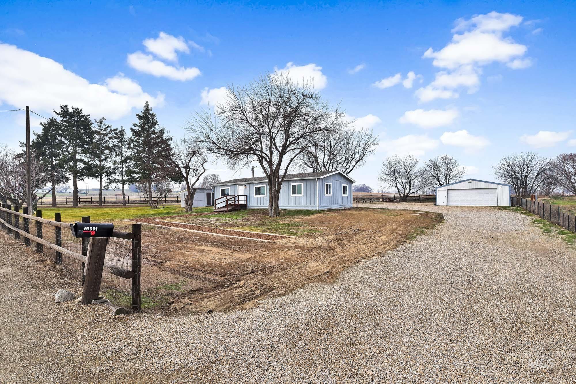 19391 Pride Ln, Caldwell, Idaho 83607, 3 Bedrooms, 2 Bathrooms, Residential For Sale, Price $419,900,MLS 98973710