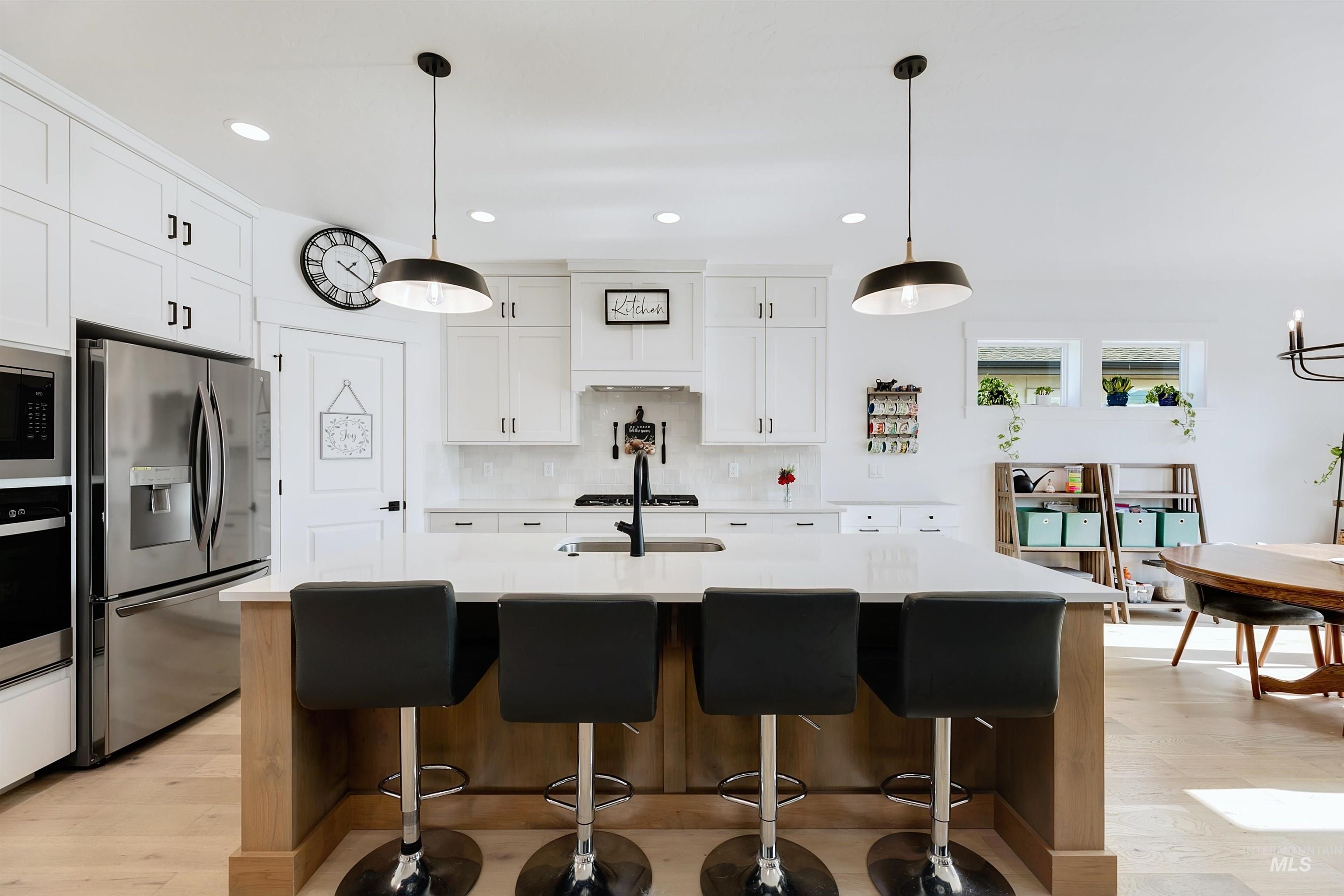 4201 E Grayson Dr., Meridian, Idaho 83642, 5 Bedrooms, 3 Bathrooms, Residential For Sale, Price $775,000,MLS 98973712