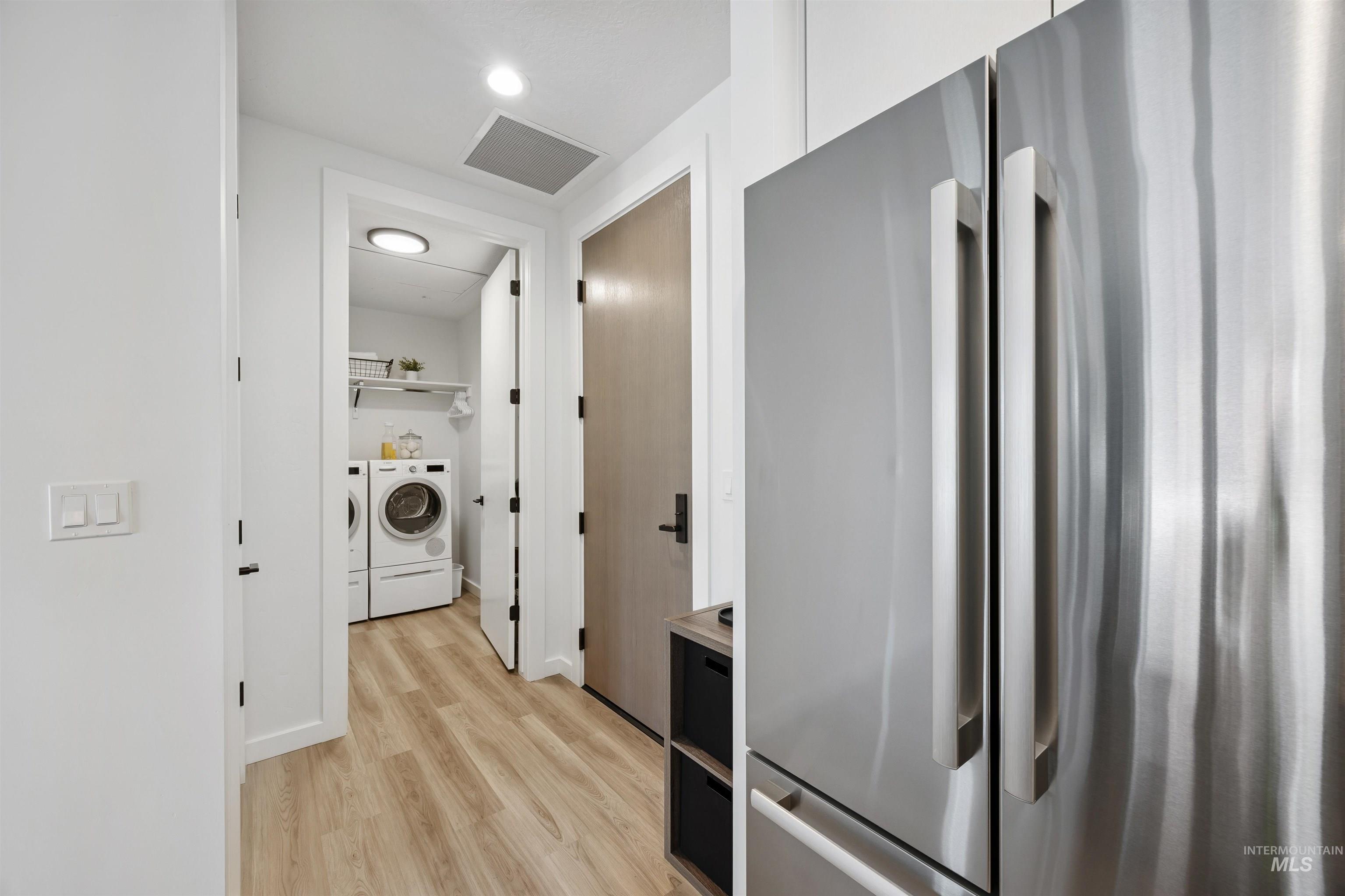 3850 E Haystack St., Boise, Idaho 83716-5885, 2 Bedrooms, 2 Bathrooms, Residential For Sale, Price $429,900, 98973713