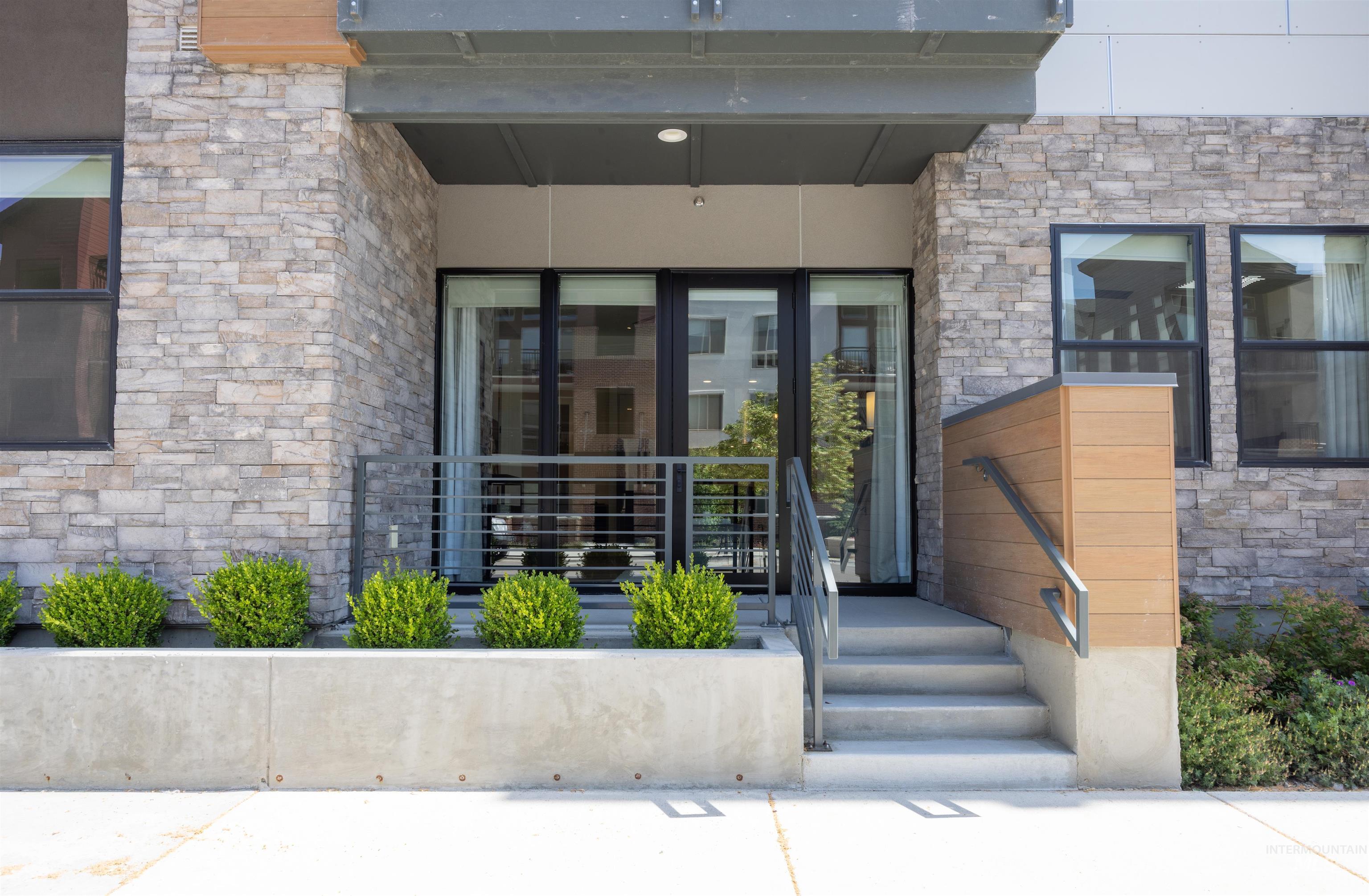 3850 E Haystack St., Boise, Idaho 83716-5885, 2 Bedrooms, 2 Bathrooms, Residential For Sale, Price $429,900, 98973713