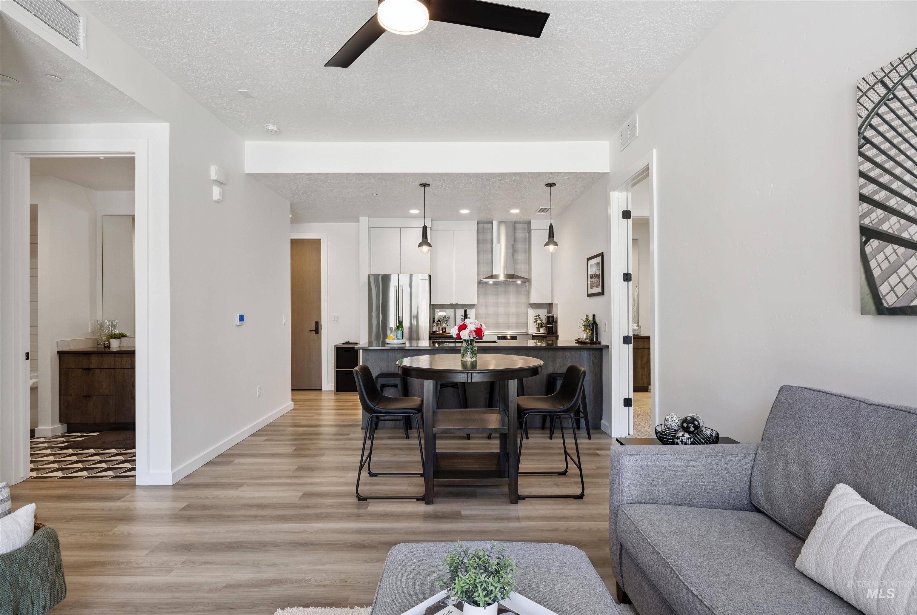 3850 E Haystack St., Boise, Idaho 83716-5885, 2 Bedrooms, 2 Bathrooms, Residential For Sale, Price $429,900, 98973713