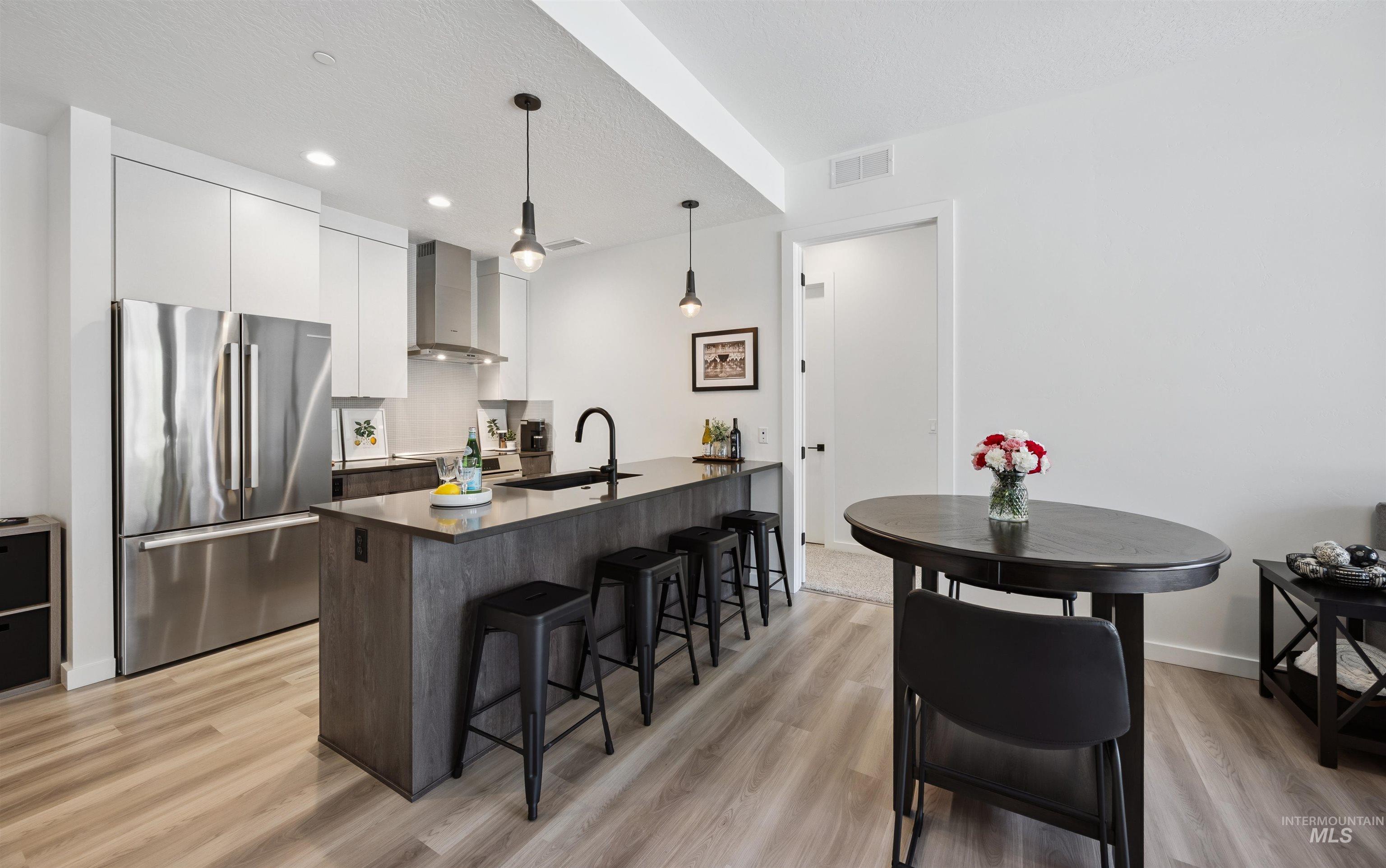 3850 E Haystack St., Boise, Idaho 83716-5885, 2 Bedrooms, 2 Bathrooms, Residential For Sale, Price $429,900, 98973713