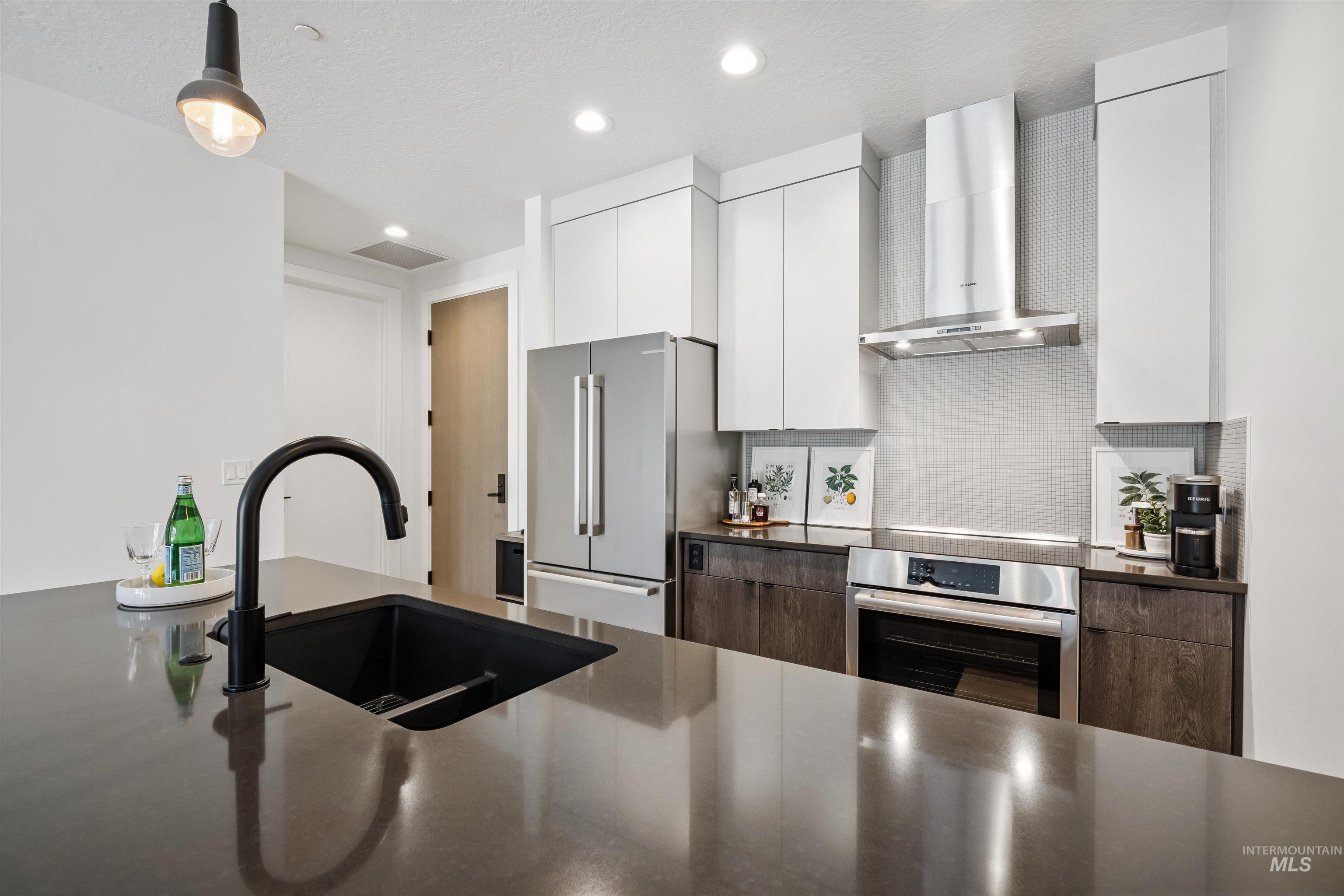 3850 E Haystack St., Boise, Idaho 83716-5885, 2 Bedrooms, 2 Bathrooms, Residential For Sale, Price $429,900, 98973713