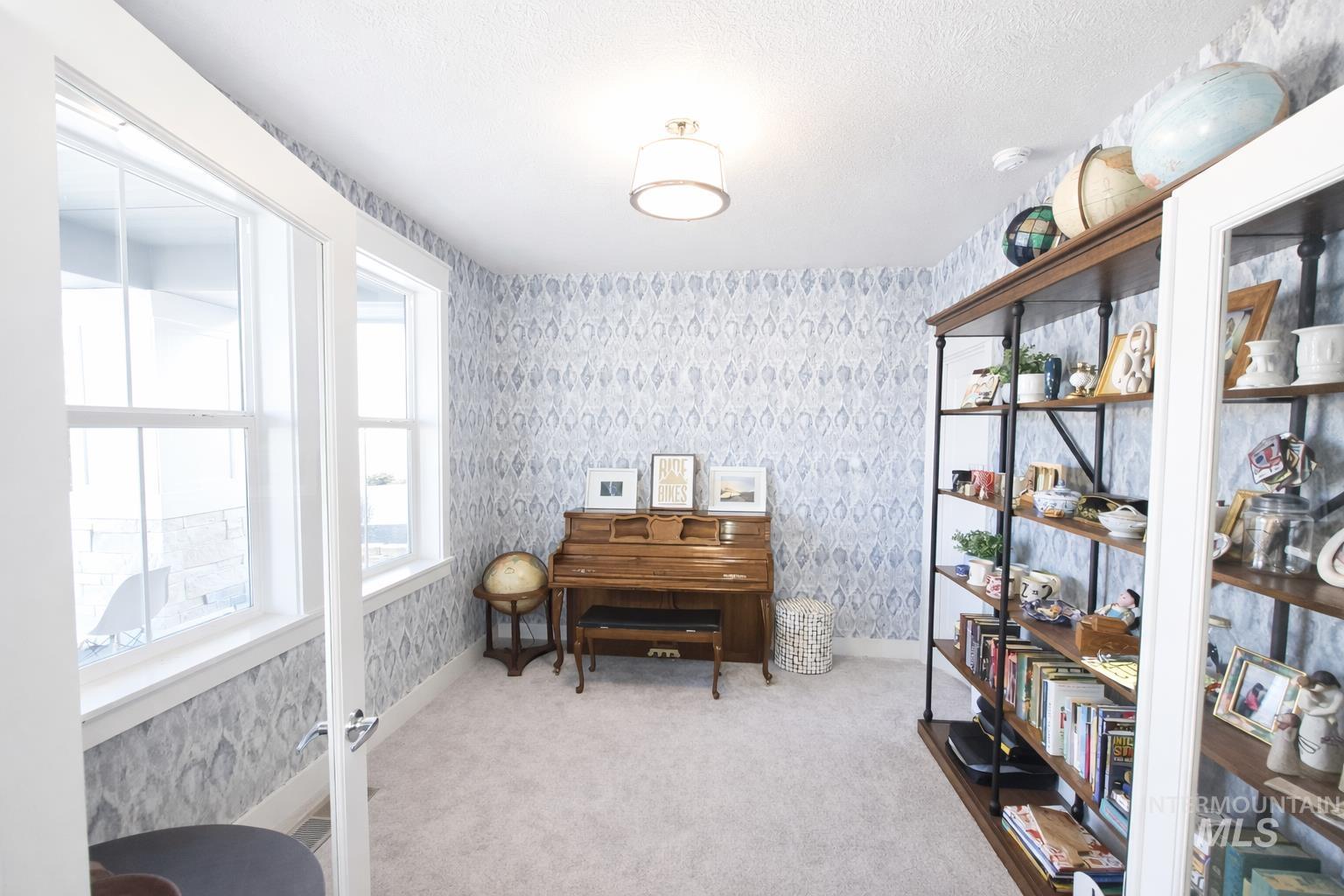 11513 W Soaring Hawk st., Star, Idaho 83669, 5 Bedrooms, 3.5 Bathrooms, Residential For Sale, Price $749,000,MLS 98973716