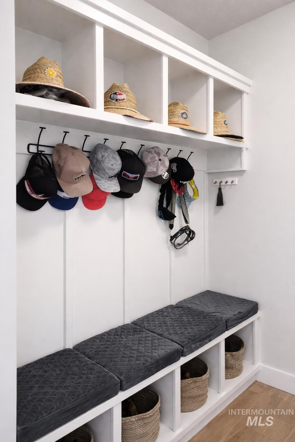 11513 W Soaring Hawk st., Star, Idaho 83669, 5 Bedrooms, 3.5 Bathrooms, Residential For Sale, Price $749,000,MLS 98973716