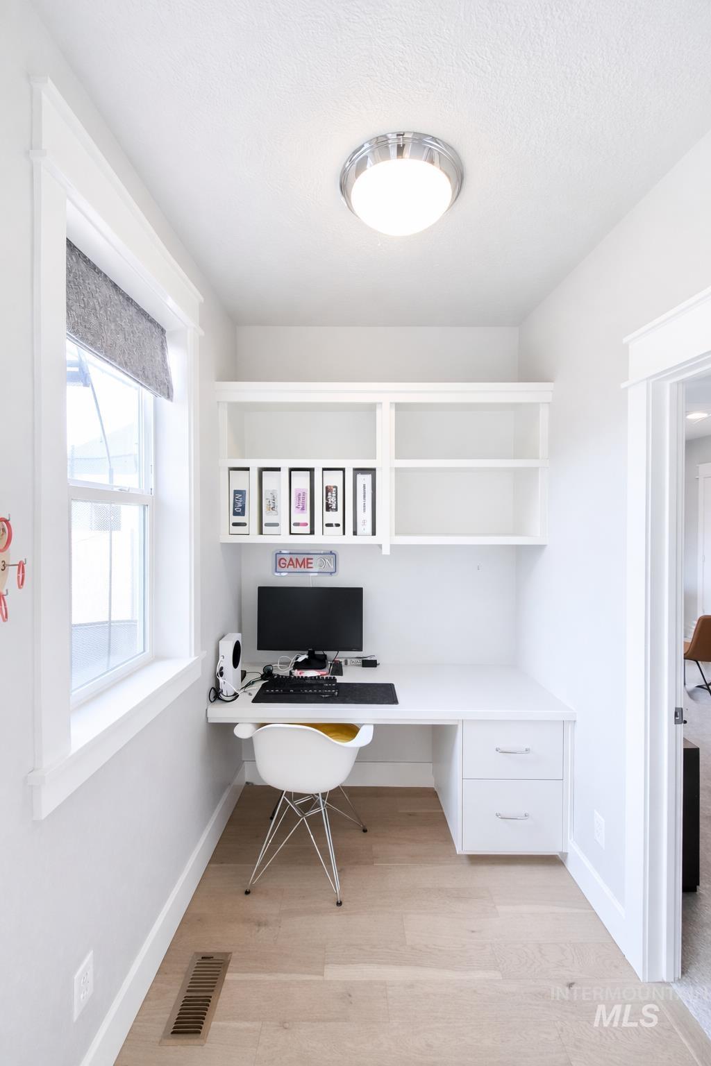 11513 W Soaring Hawk st., Star, Idaho 83669, 5 Bedrooms, 3.5 Bathrooms, Residential For Sale, Price $749,000,MLS 98973716