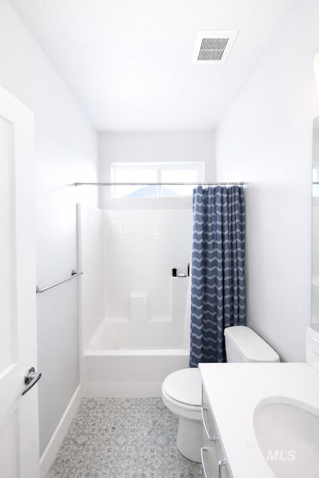 11513 W Soaring Hawk st., Star, Idaho 83669, 5 Bedrooms, 3.5 Bathrooms, Residential For Sale, Price $749,000,MLS 98973716